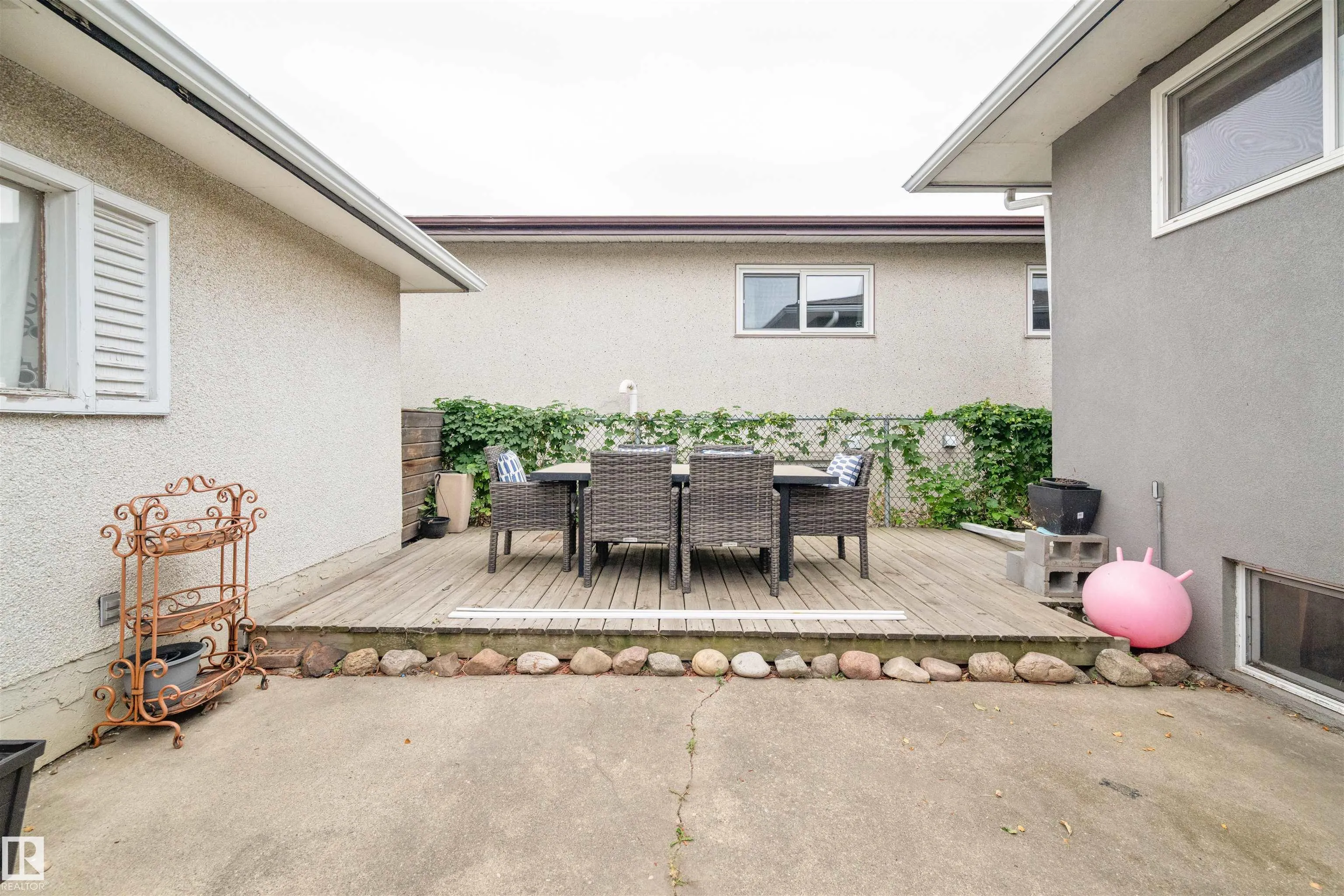 8608 CONNORS Road
