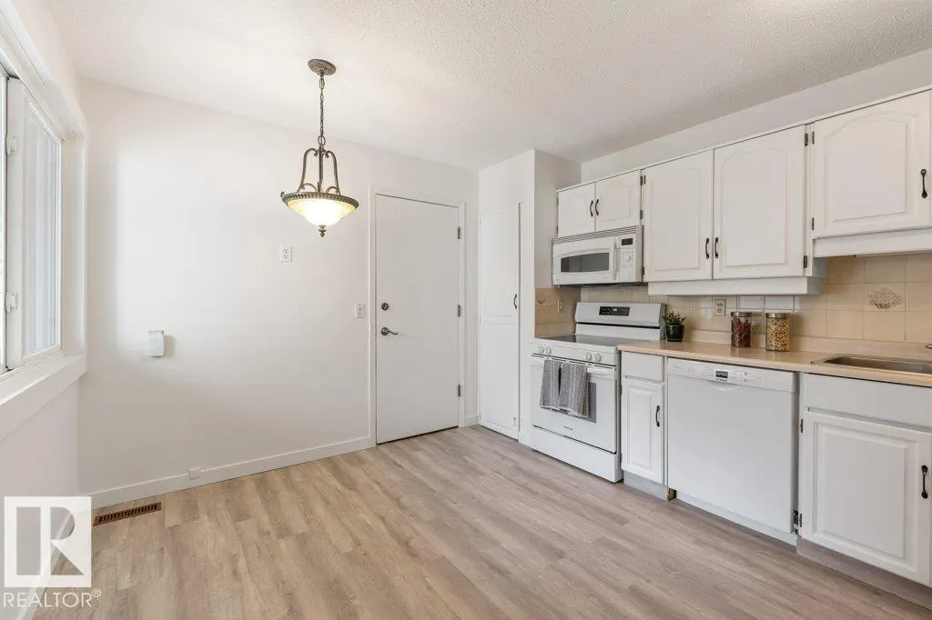 70 FOREST Grove
