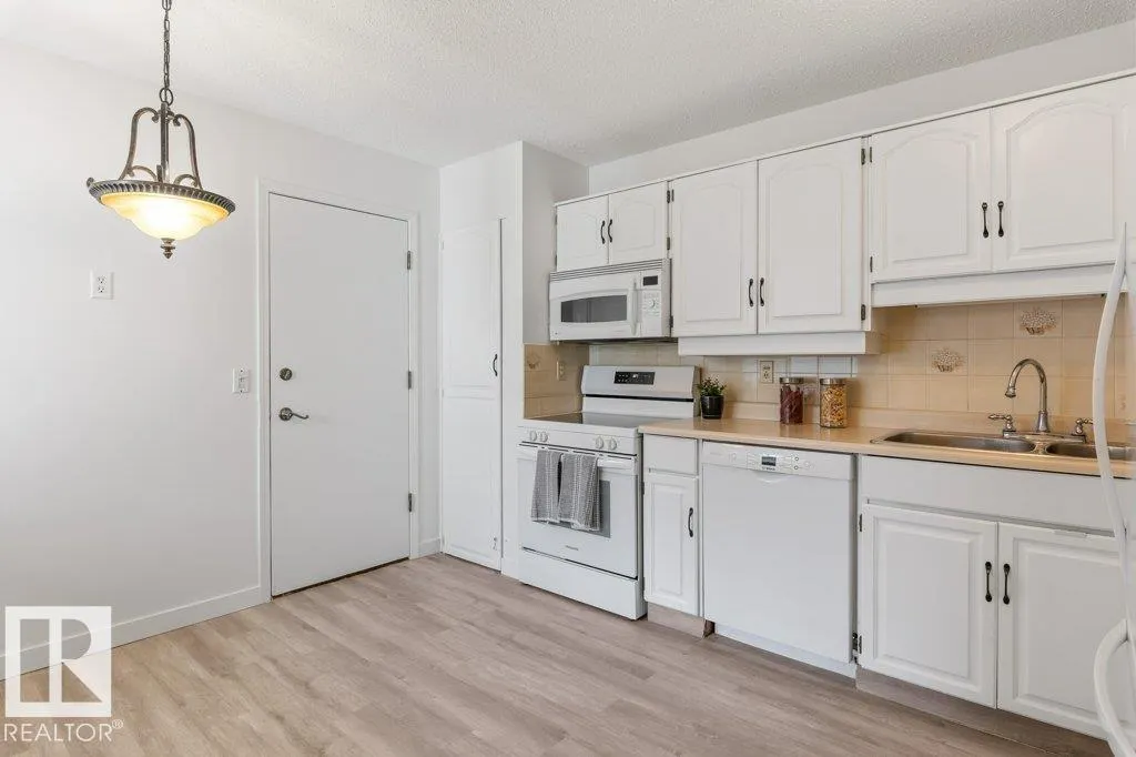 70 FOREST Grove