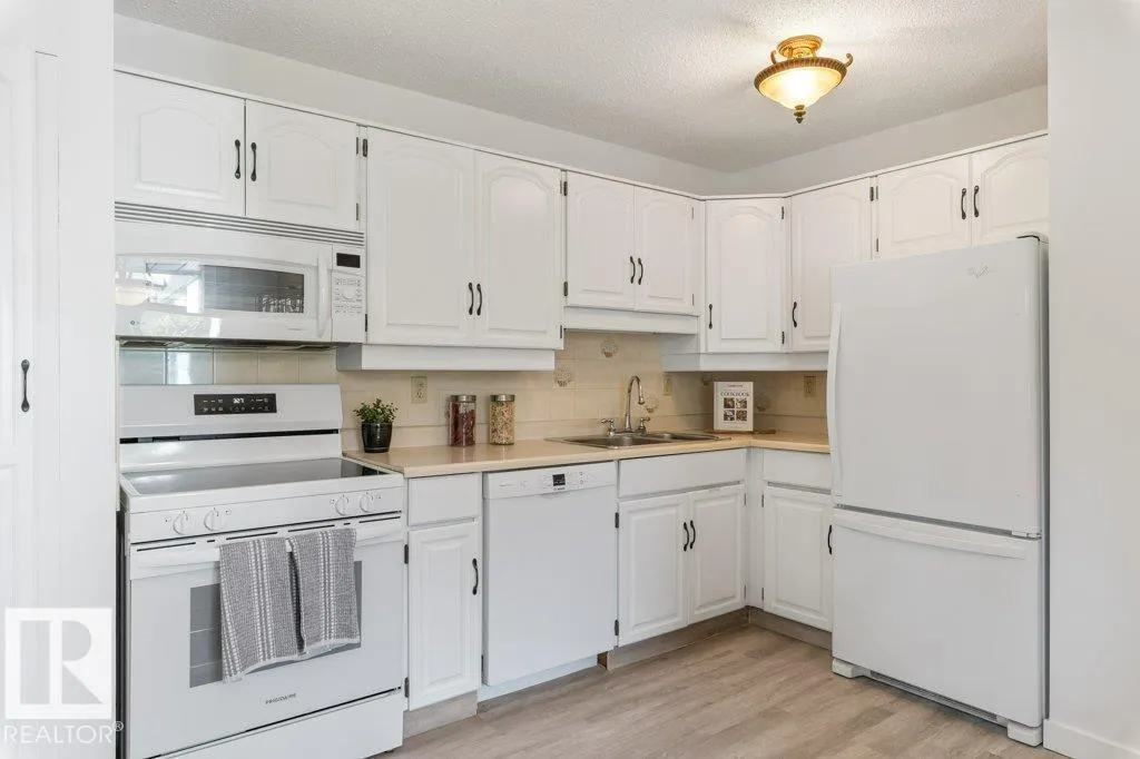 70 FOREST Grove
