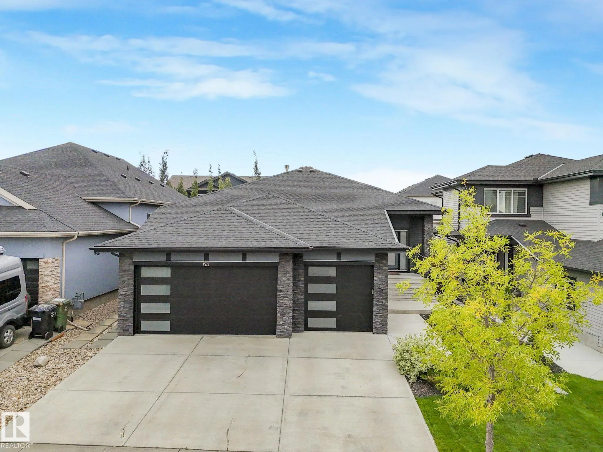 63 WOODS Place