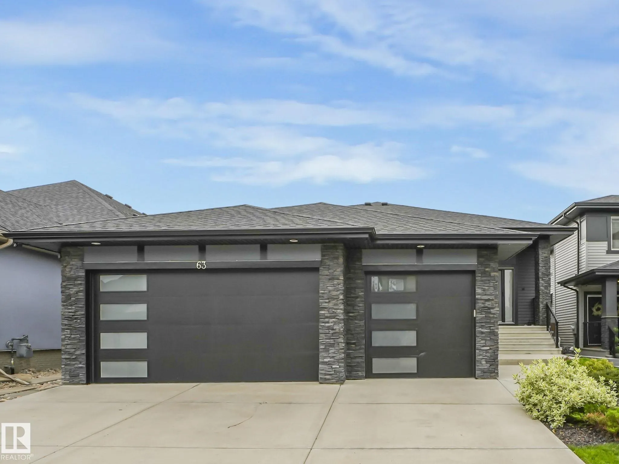 63 WOODS Place