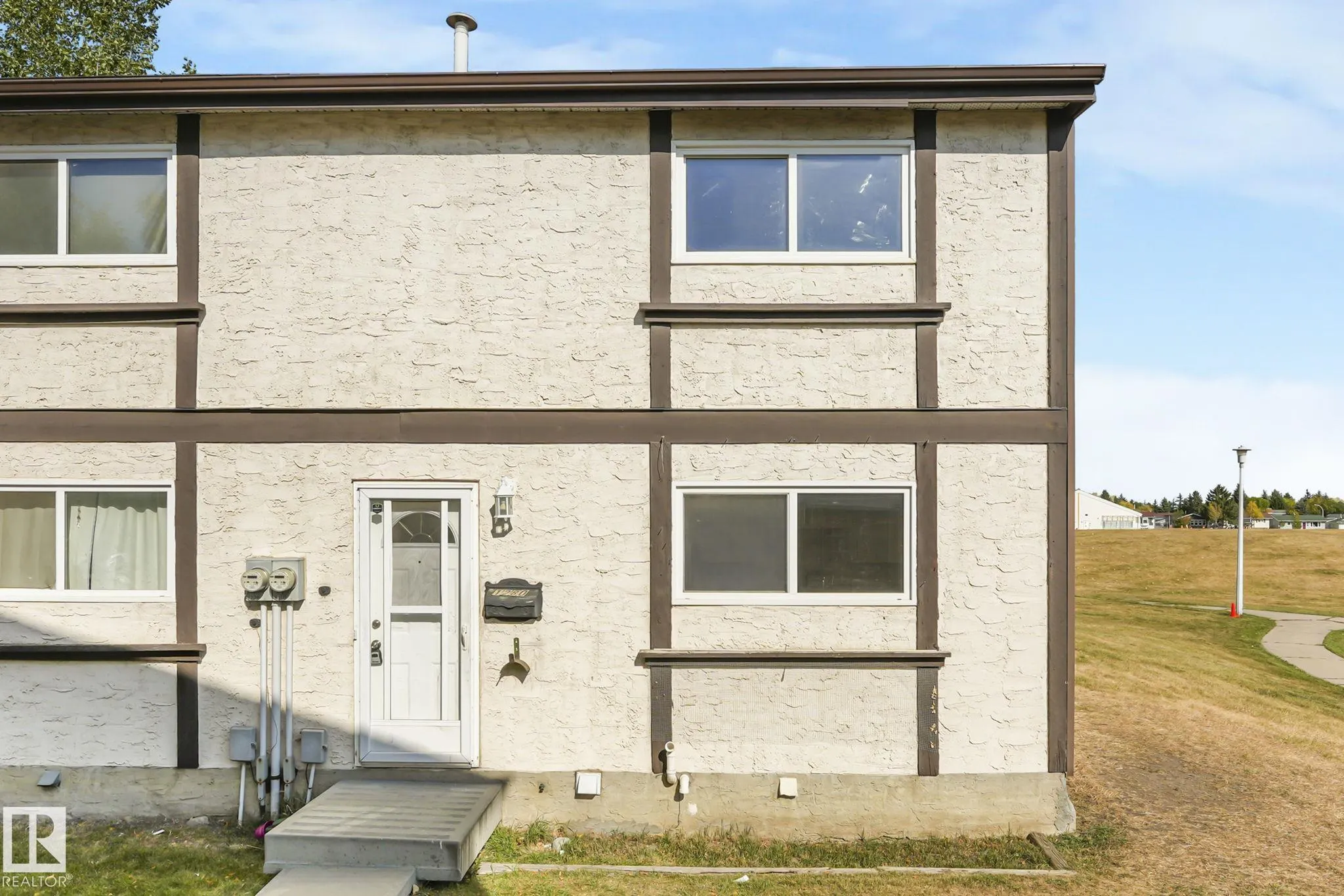 1280 LAKEWOOD Road