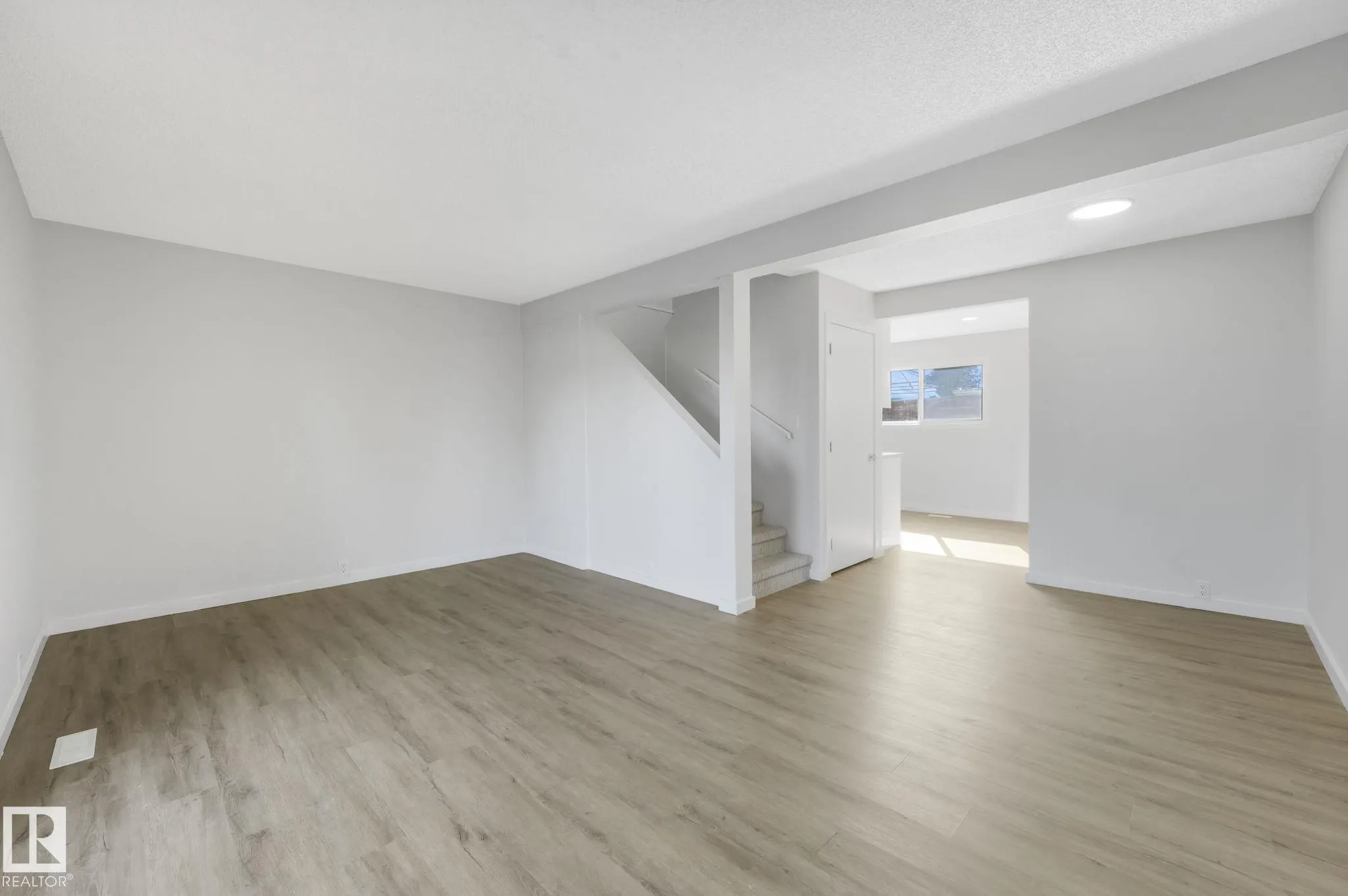 1280 LAKEWOOD Road