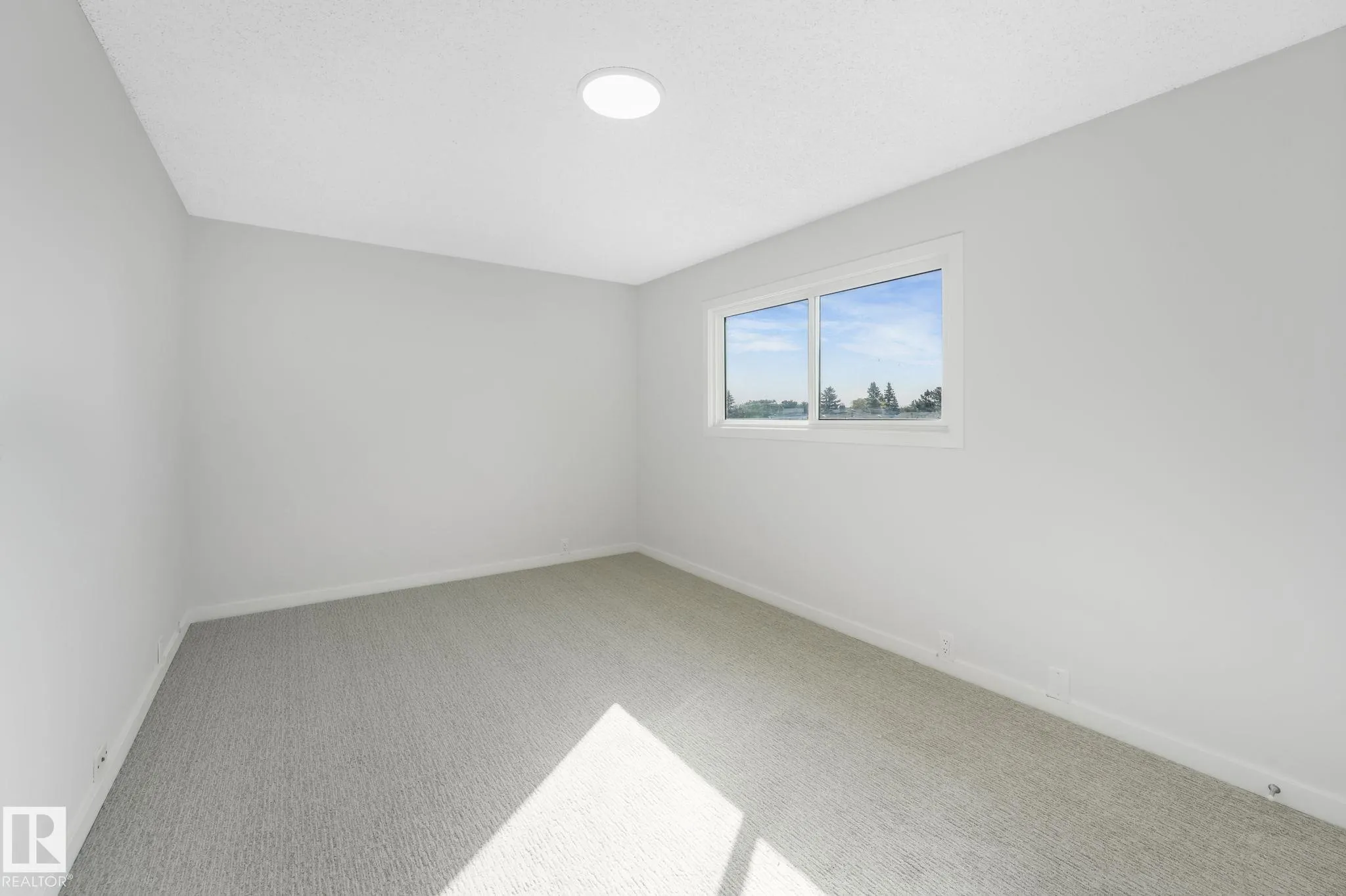1280 LAKEWOOD Road