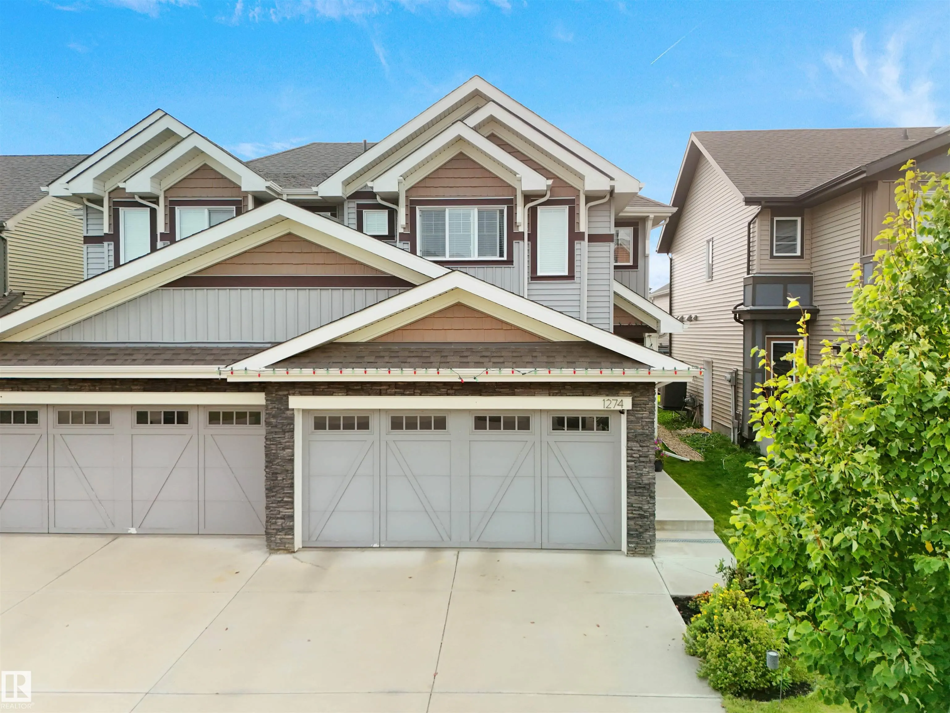 1274 DANIELS Crescent