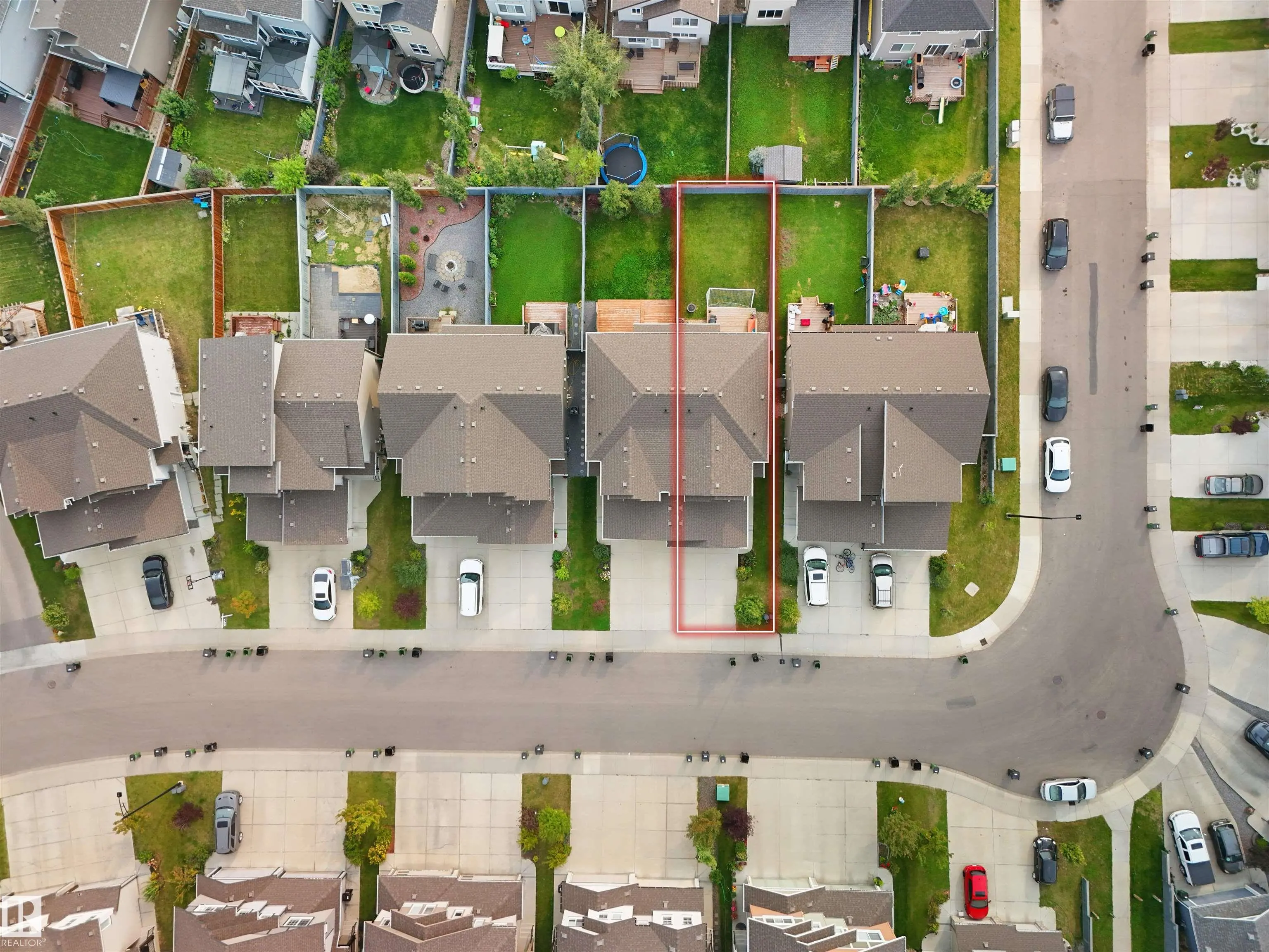 1274 DANIELS Crescent