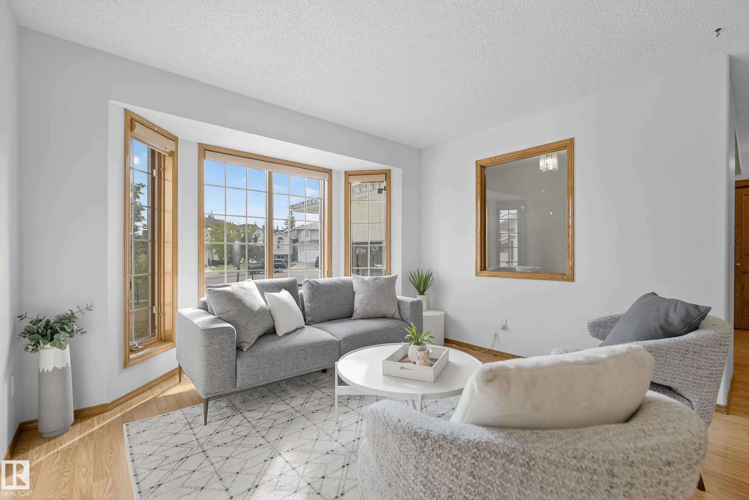 917 ORMSBY Wynd