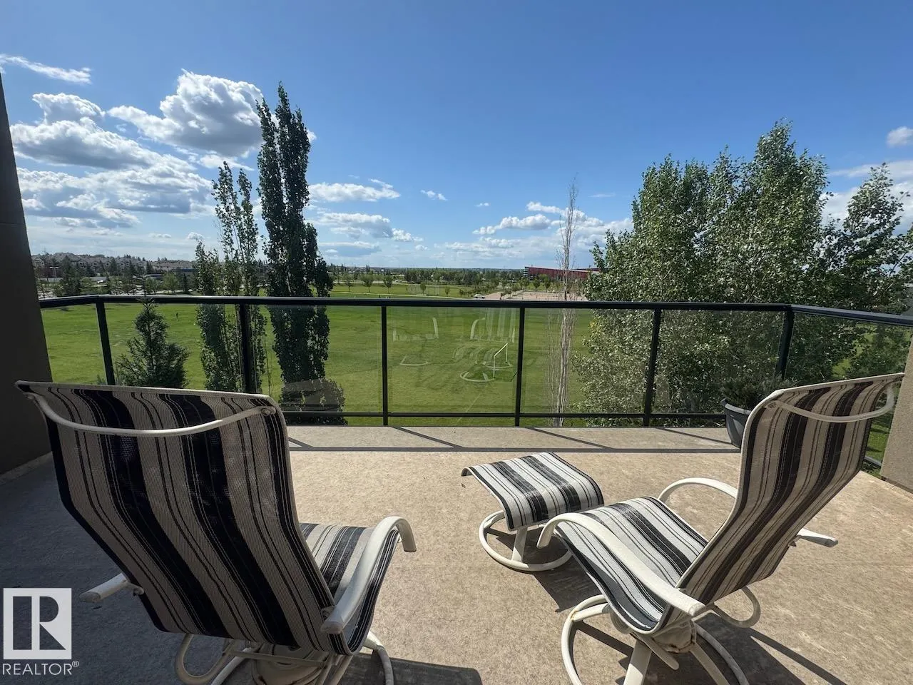 625 LEGER Way