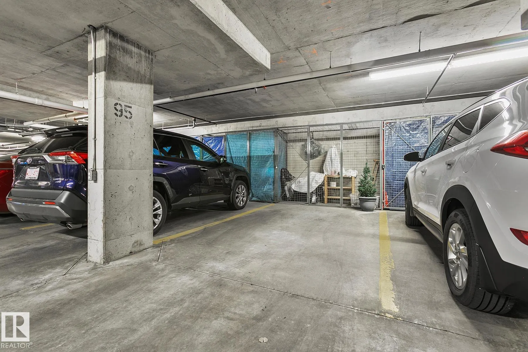 625 LEGER Way