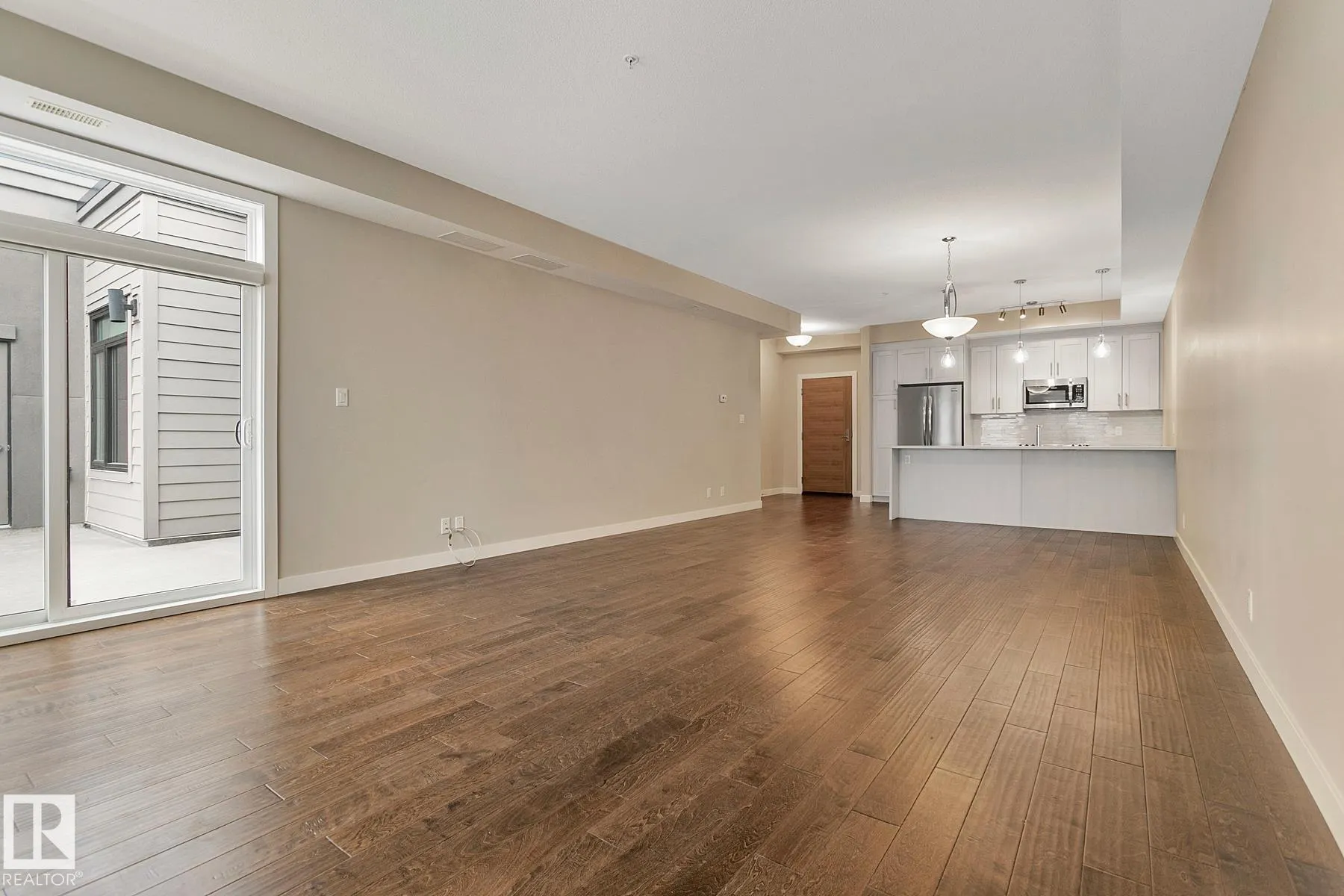 625 LEGER Way