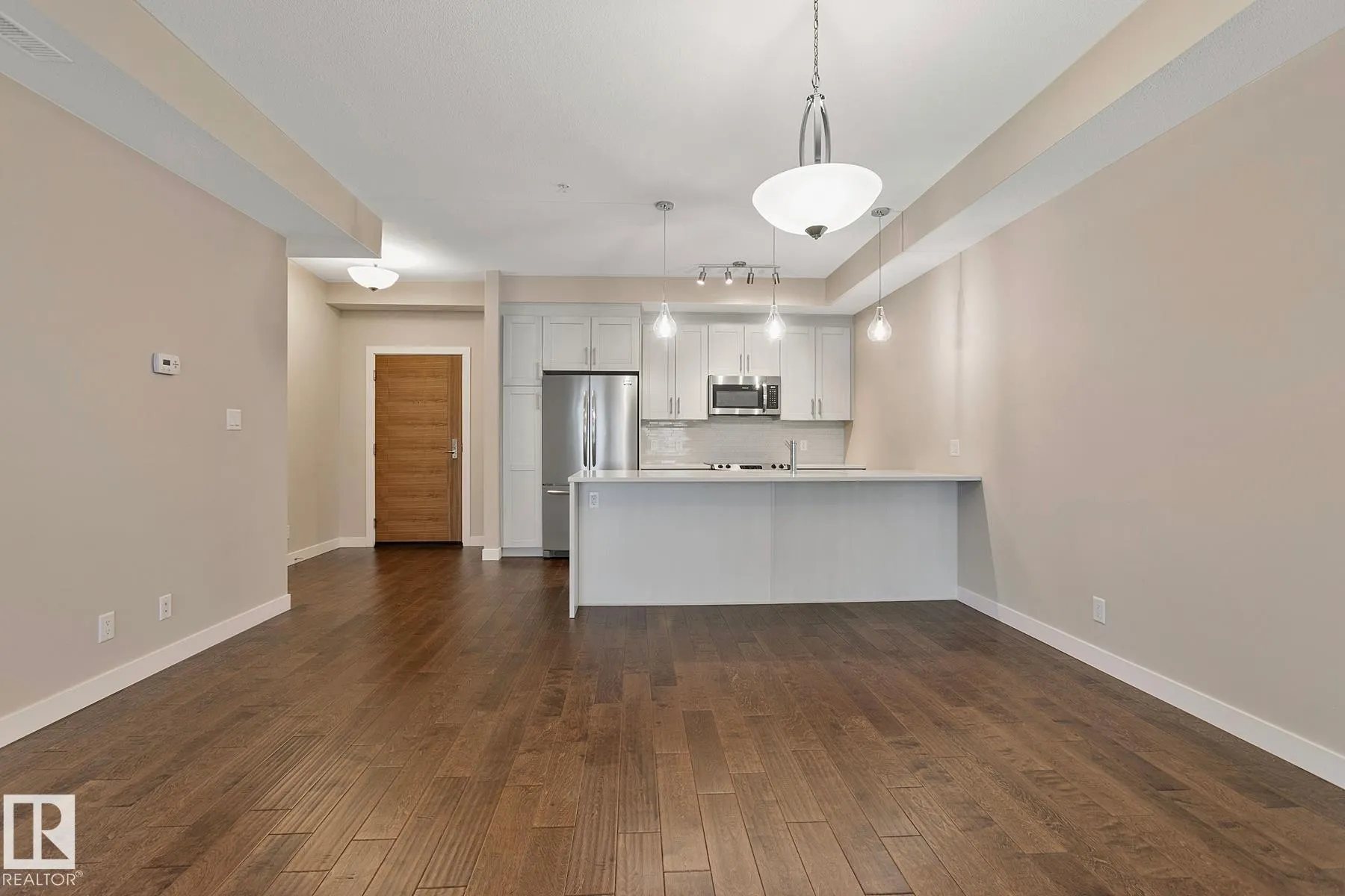 625 LEGER Way