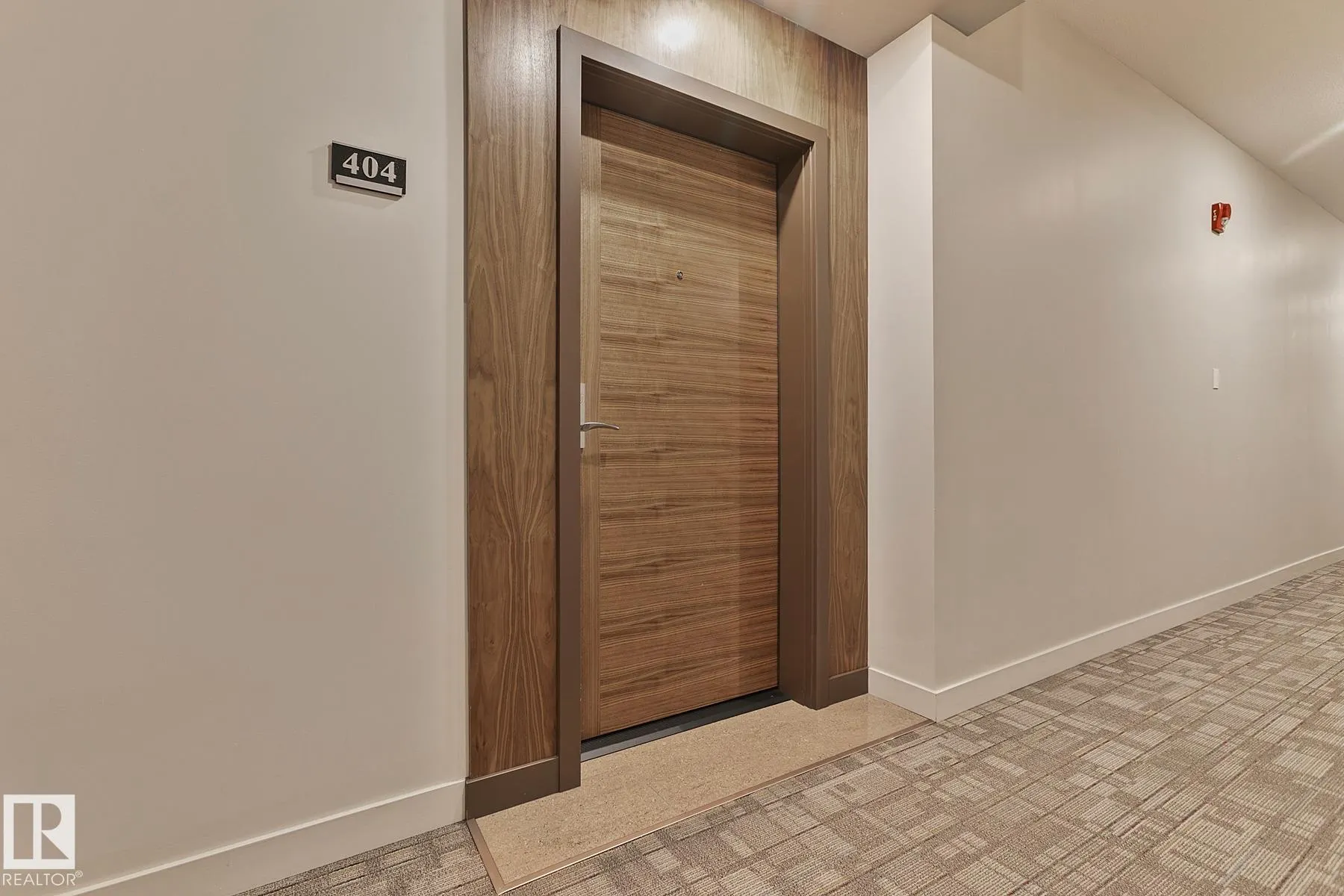 625 LEGER Way