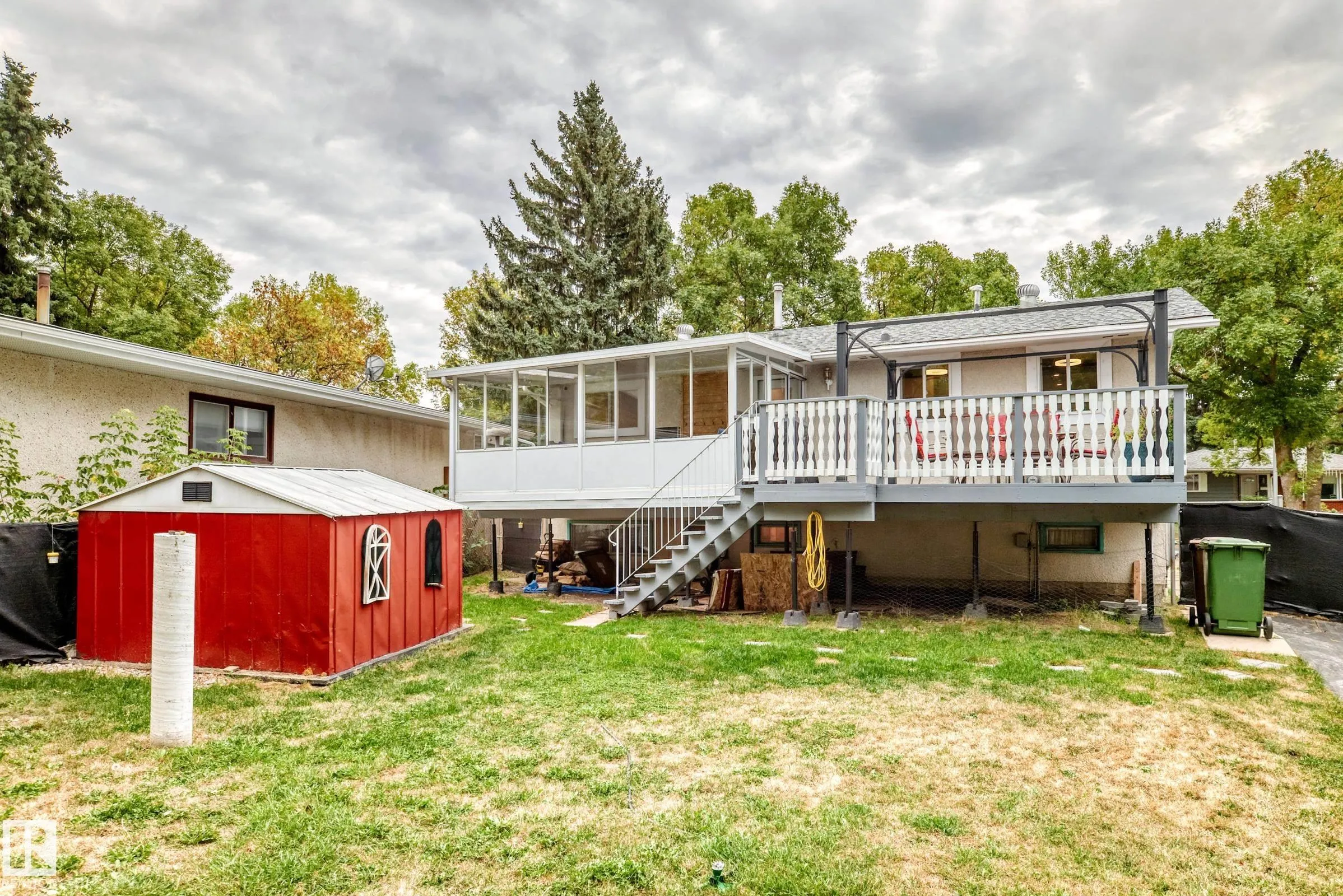6 Beacon Crescent