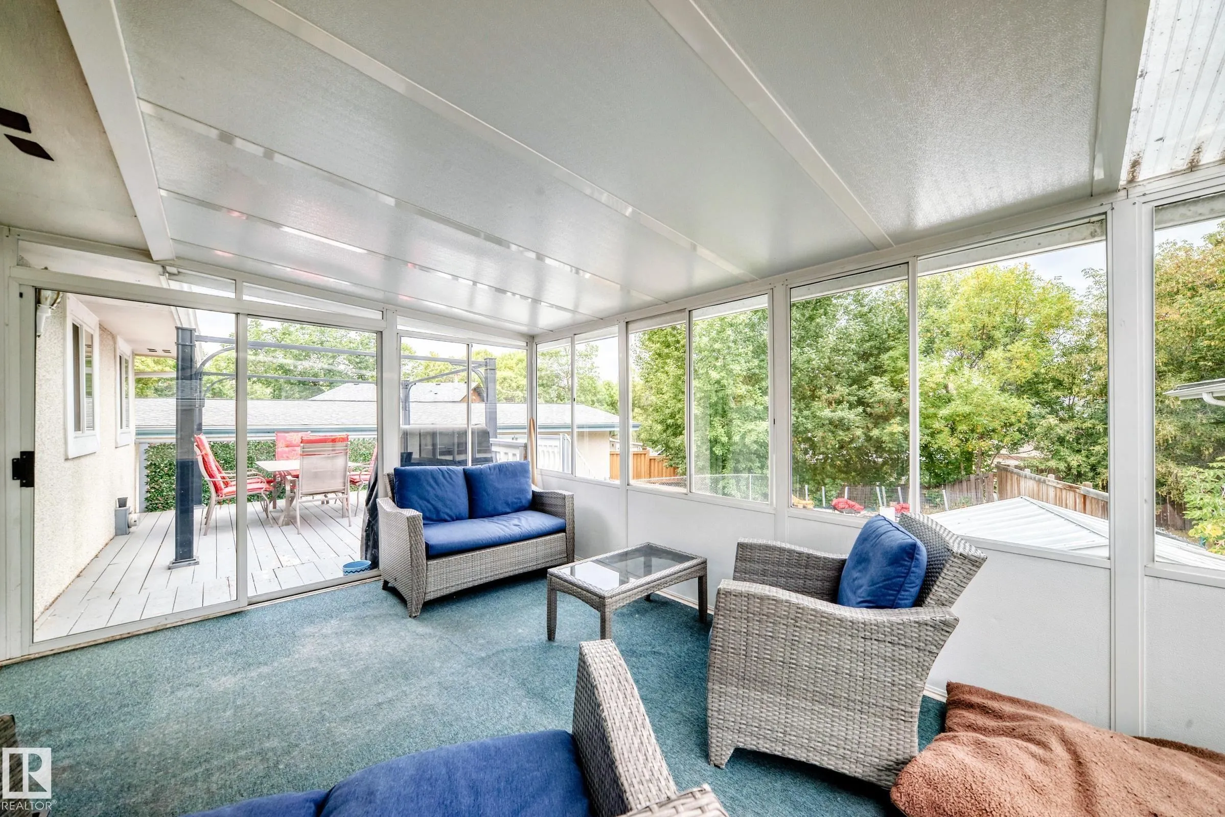 6 Beacon Crescent