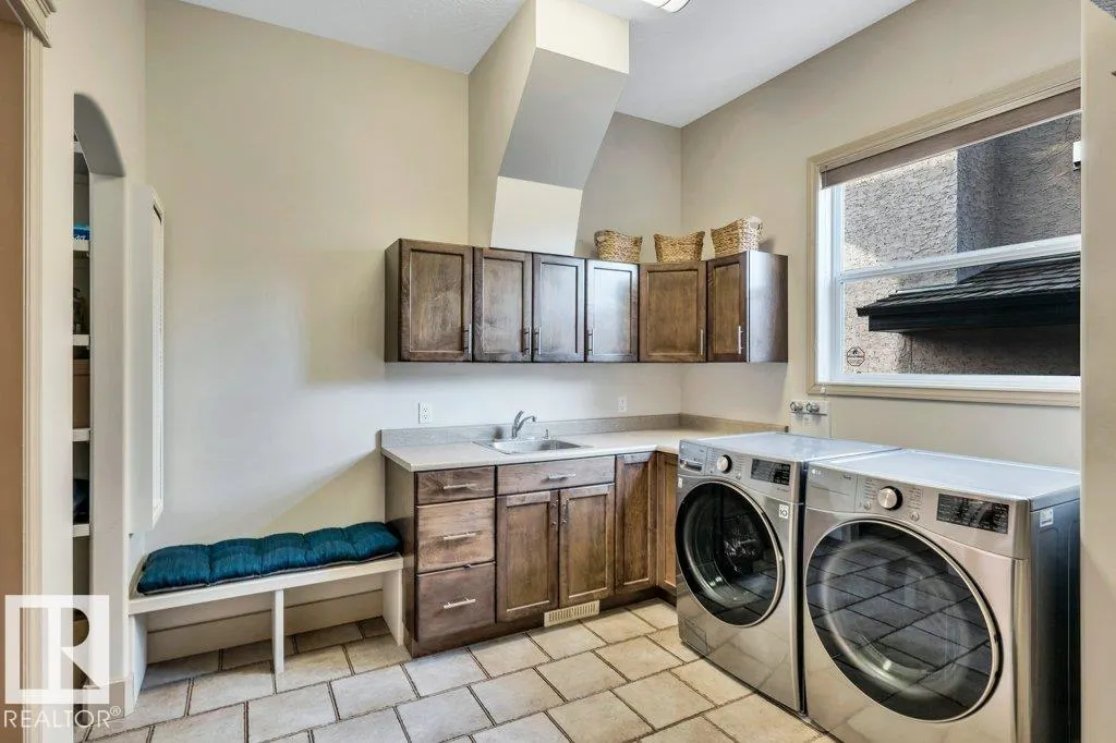 1214 DECKER Way