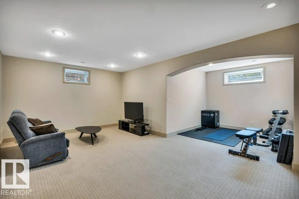 1214 DECKER Way