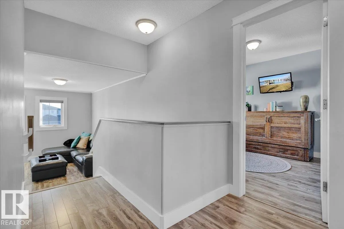1808 37 Avenue