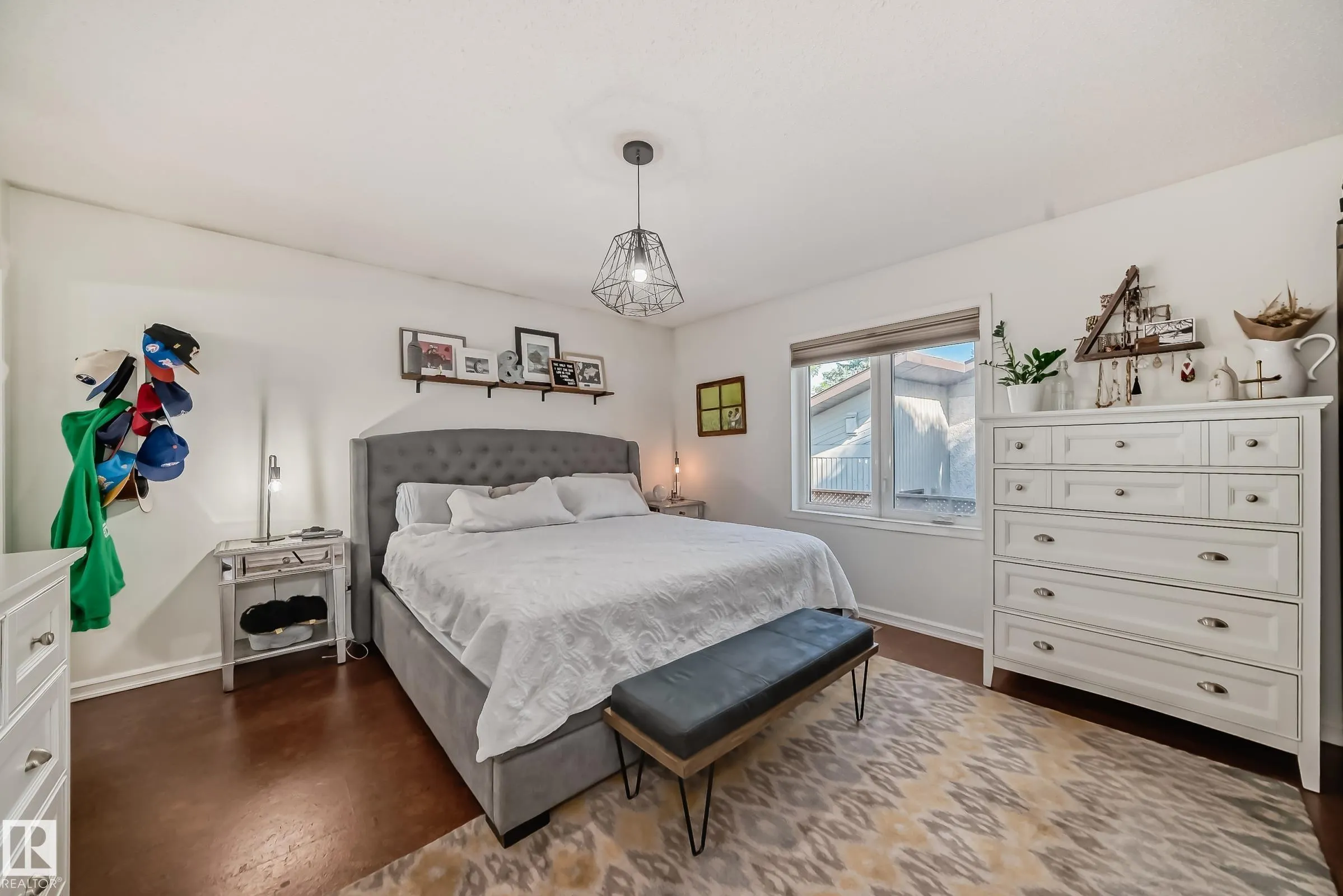 118 LANGHOLM Drive