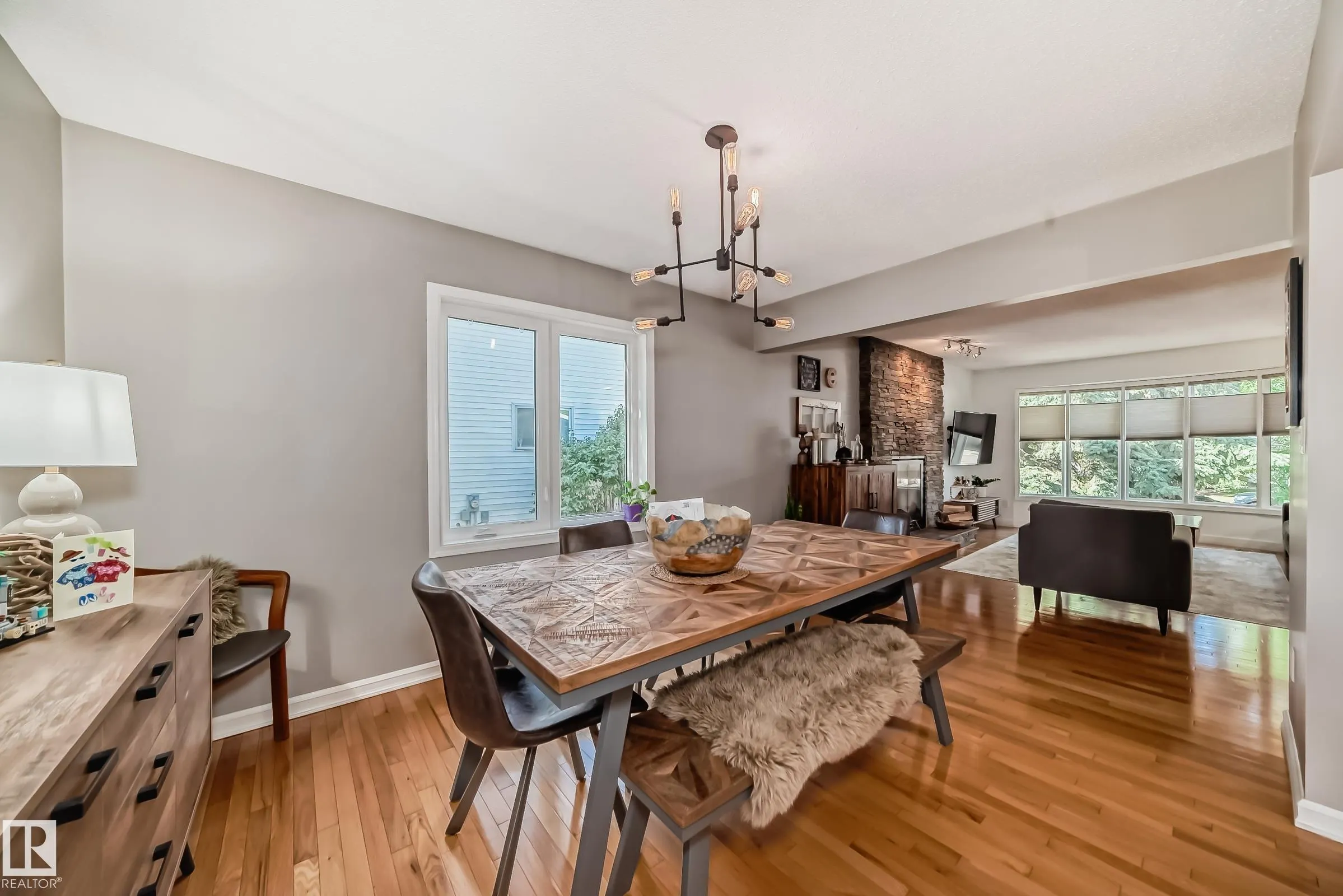 118 LANGHOLM Drive