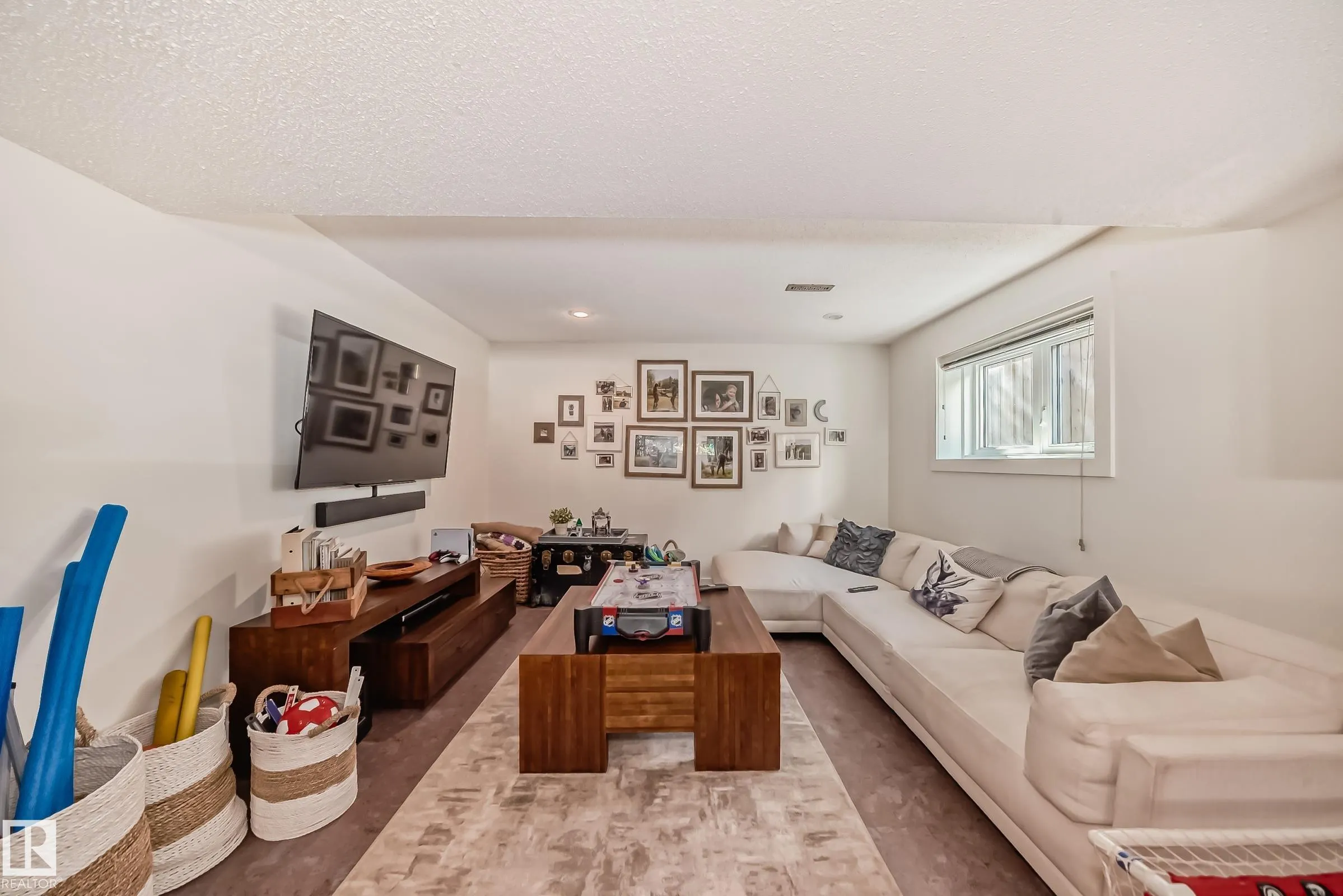 118 LANGHOLM Drive