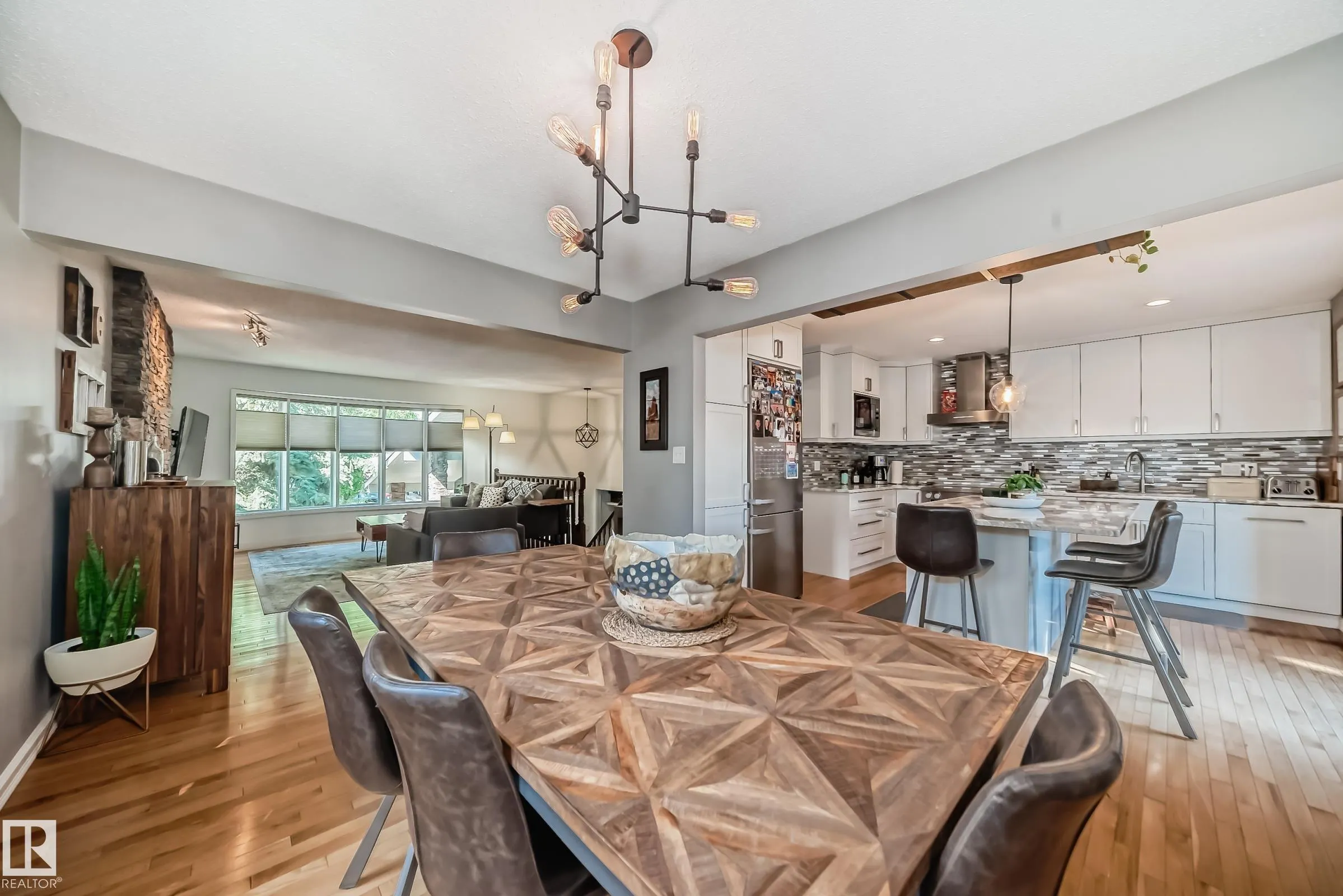 118 LANGHOLM Drive