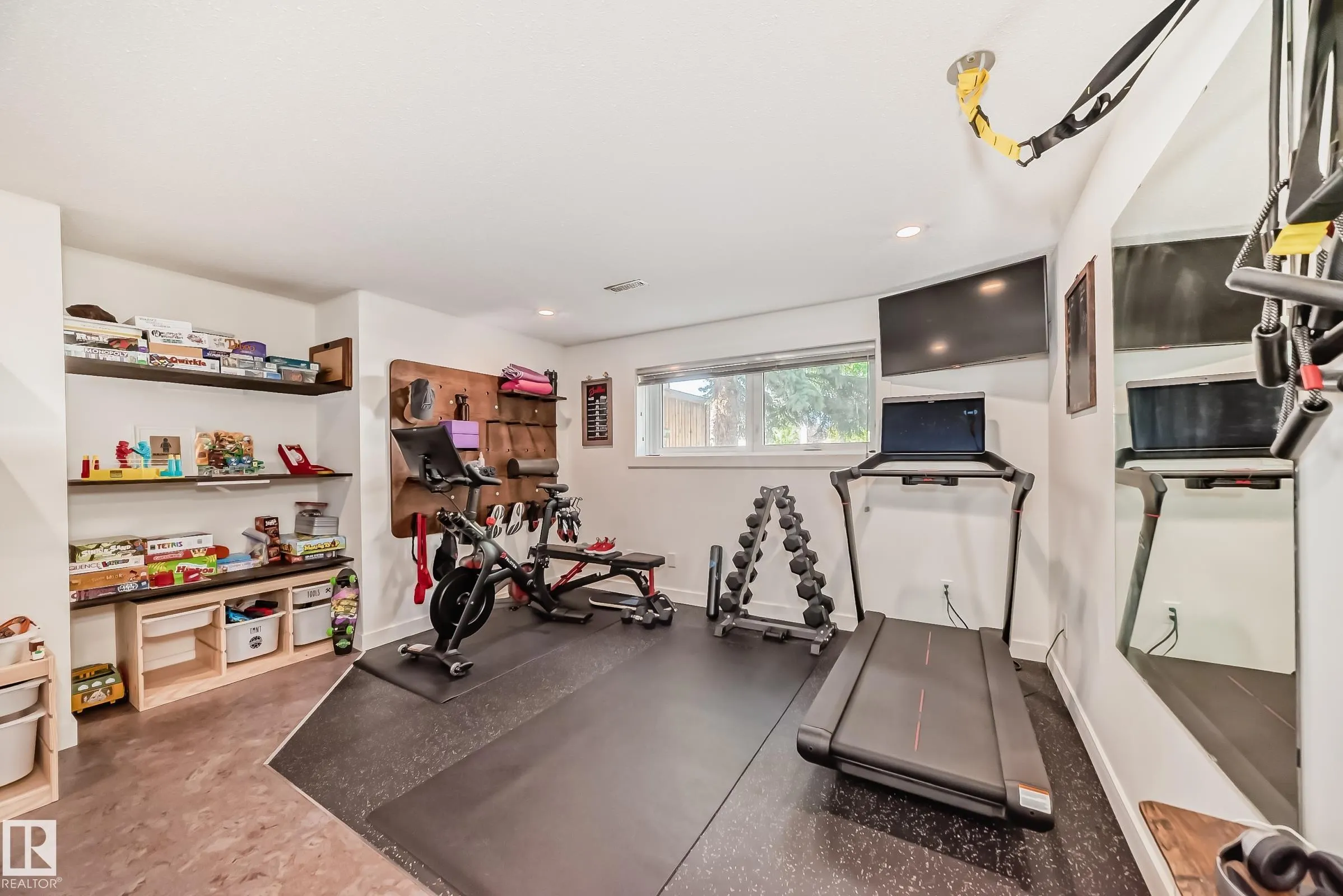 118 LANGHOLM Drive