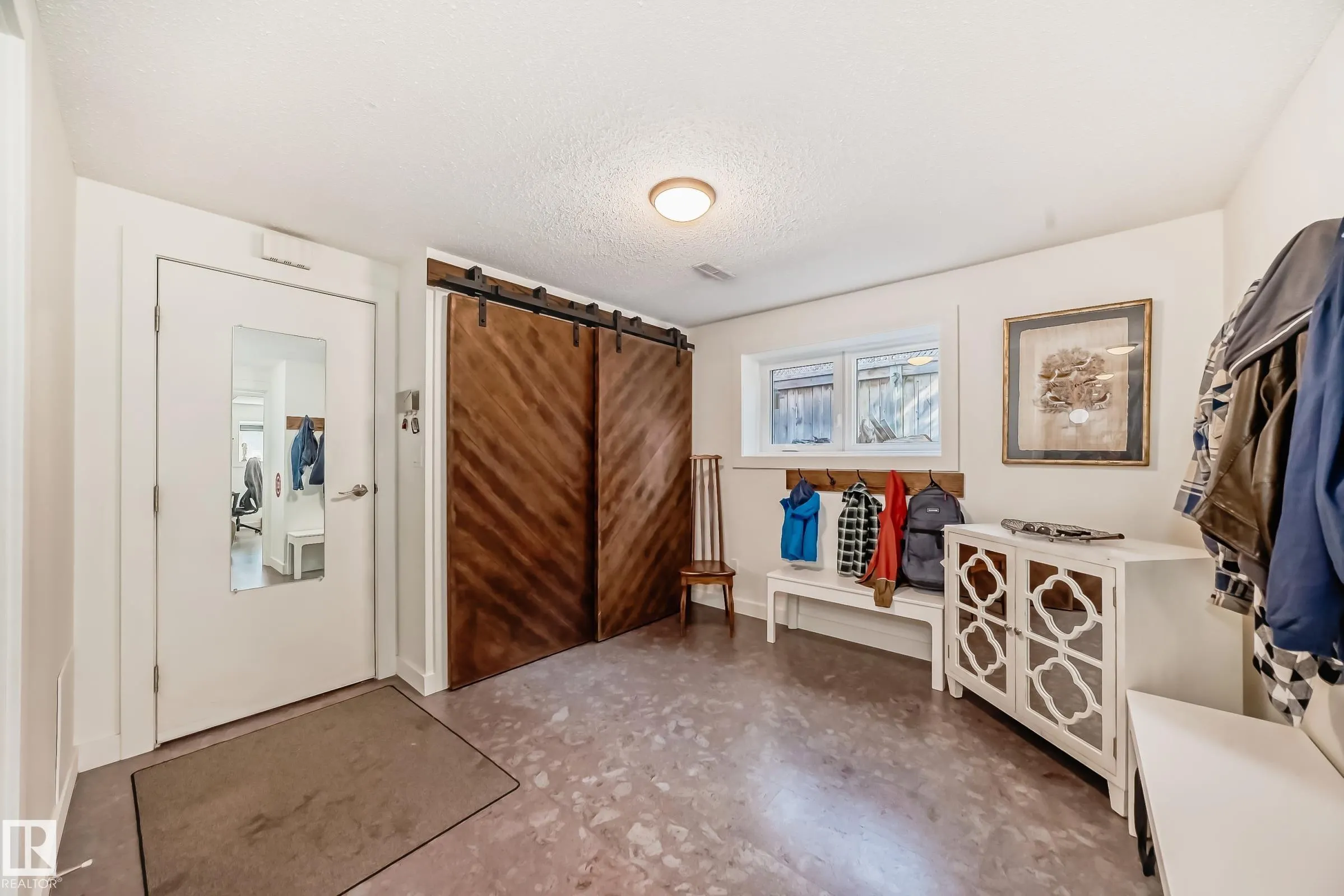 118 LANGHOLM Drive