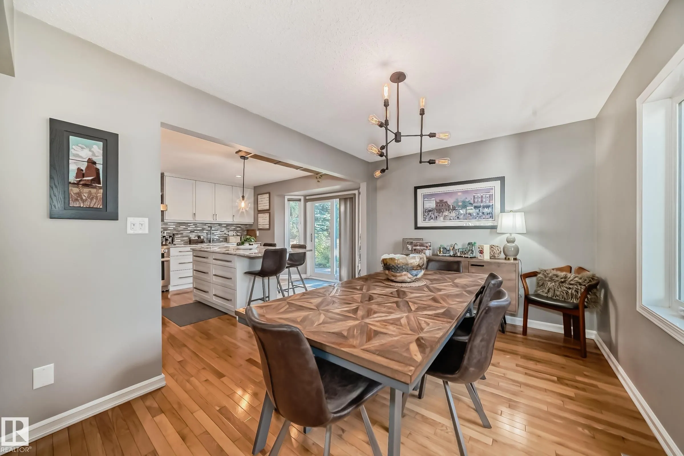 118 LANGHOLM Drive