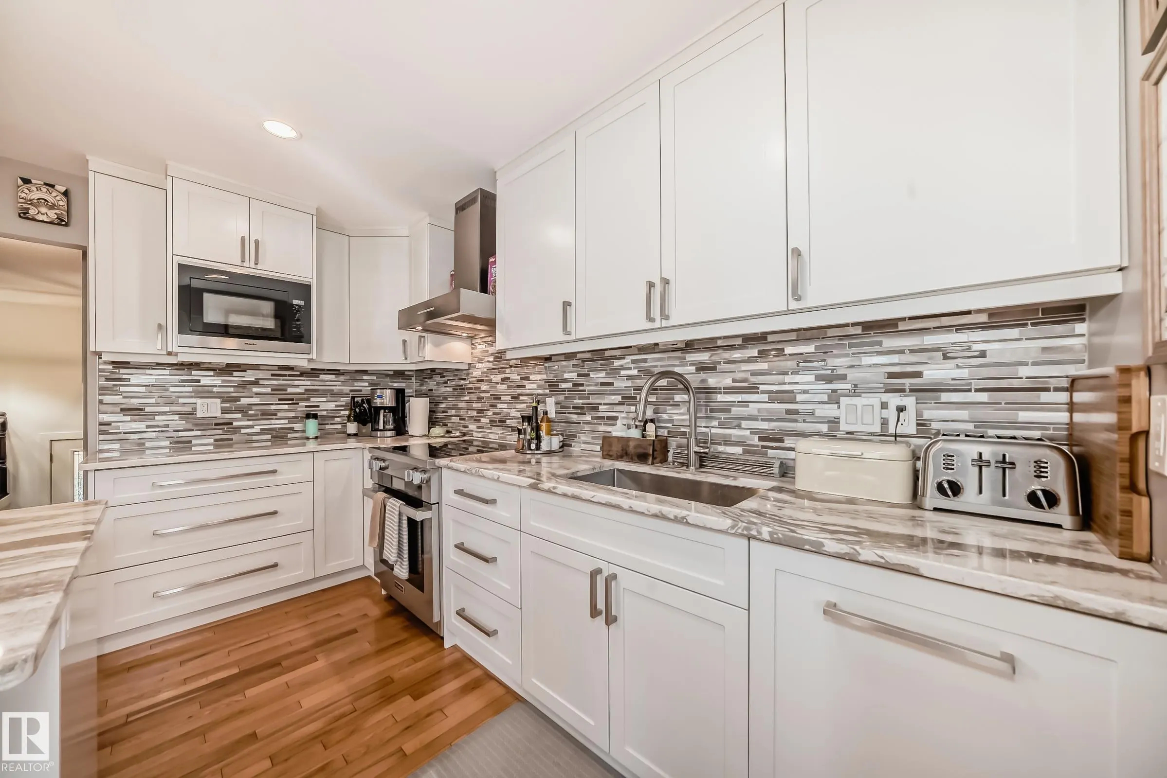 118 LANGHOLM Drive
