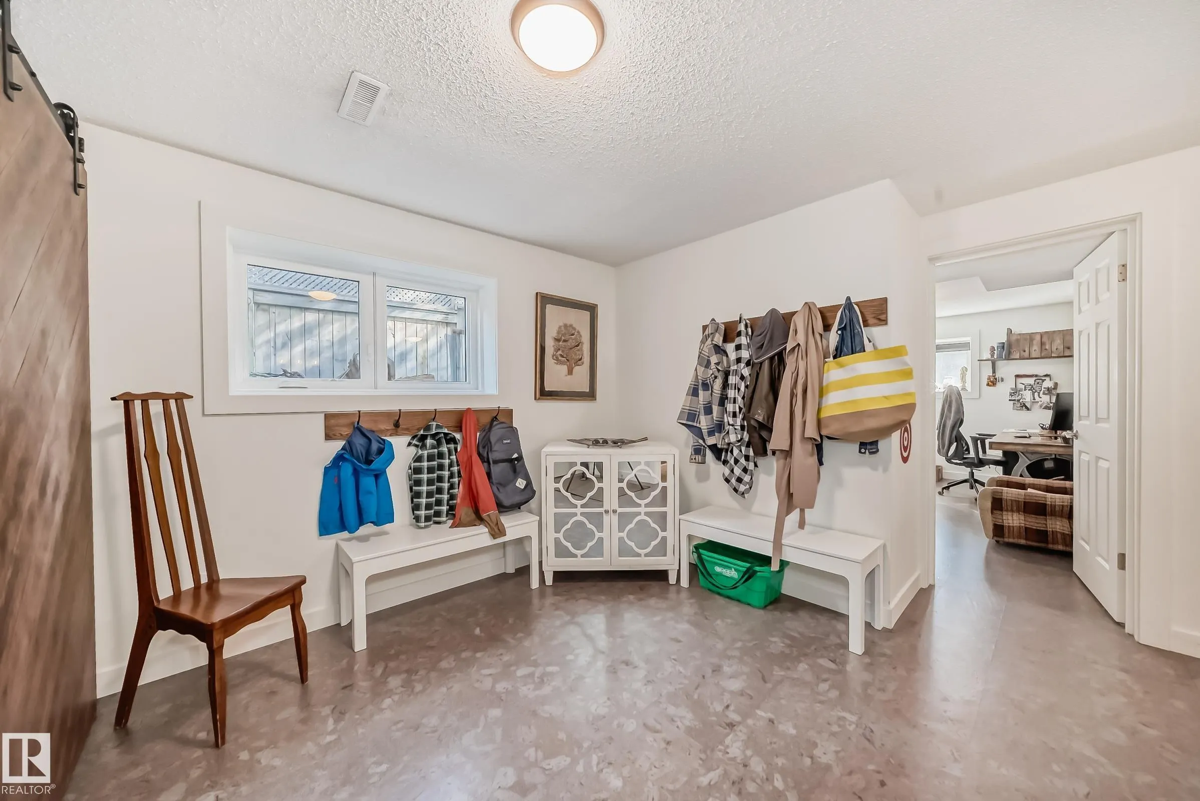 118 LANGHOLM Drive