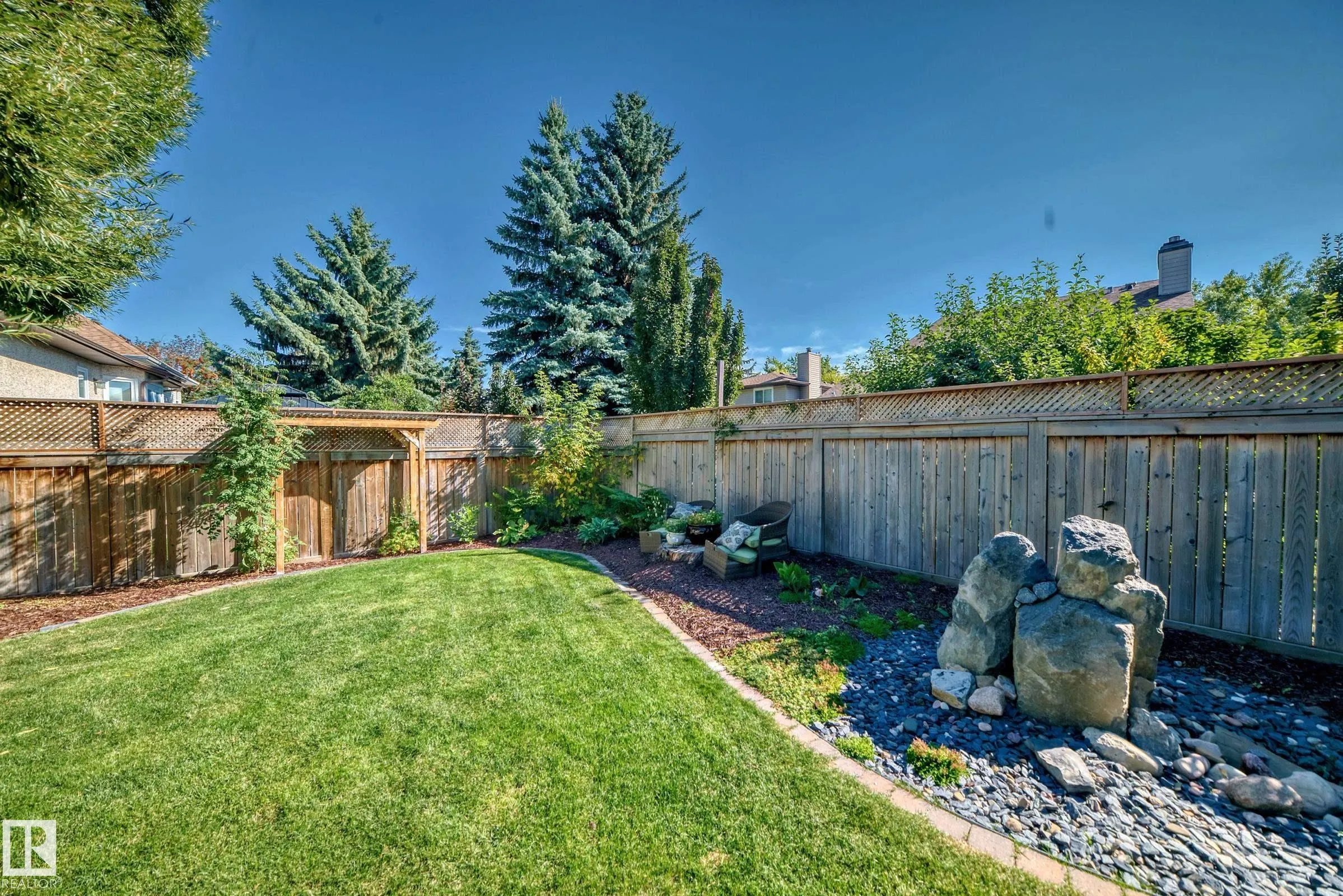 118 LANGHOLM Drive