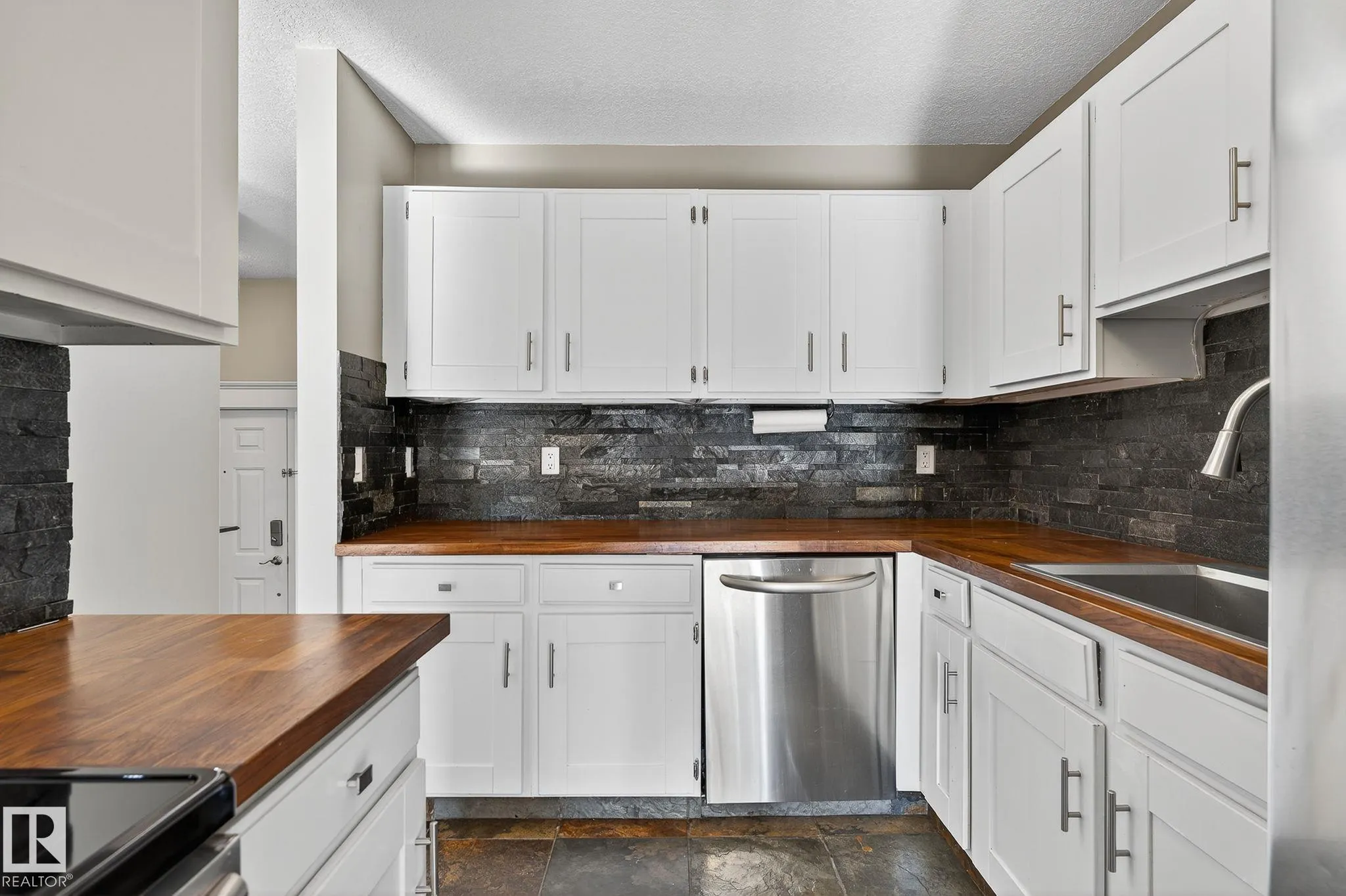 146 CALLINGWOOD Place