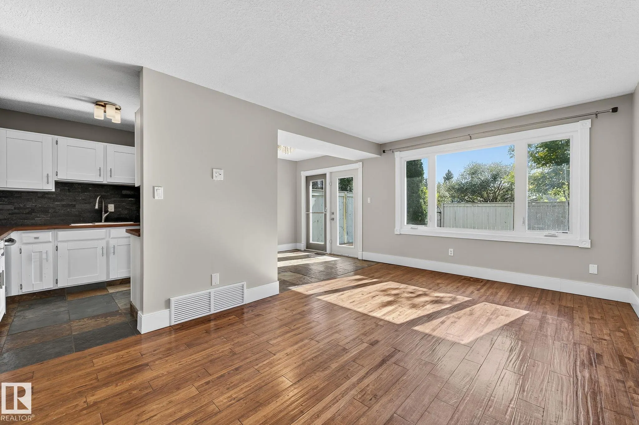 146 CALLINGWOOD Place