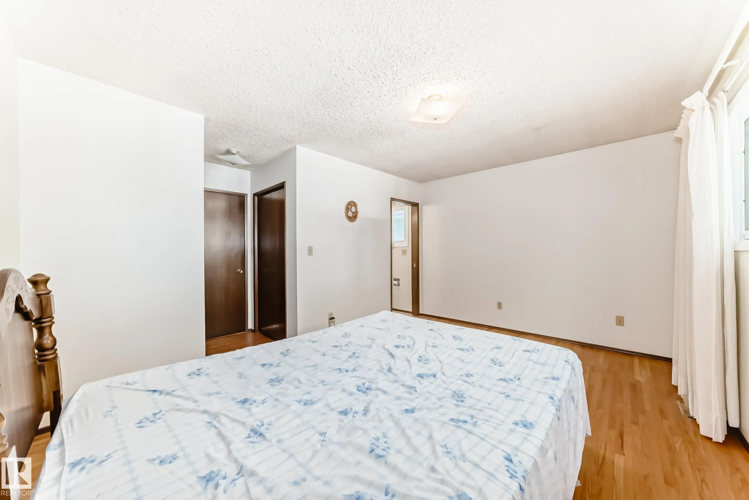 70 FLEETWOOD Crescent