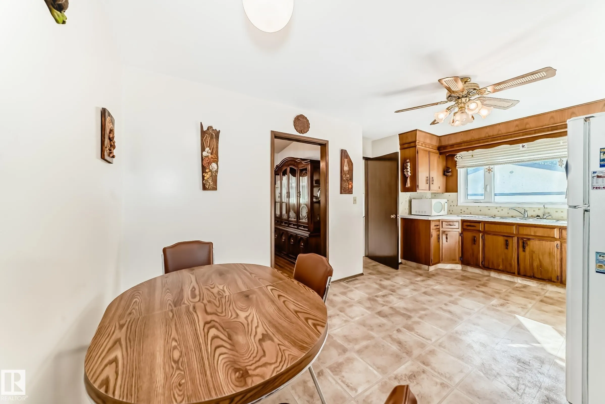 70 FLEETWOOD Crescent