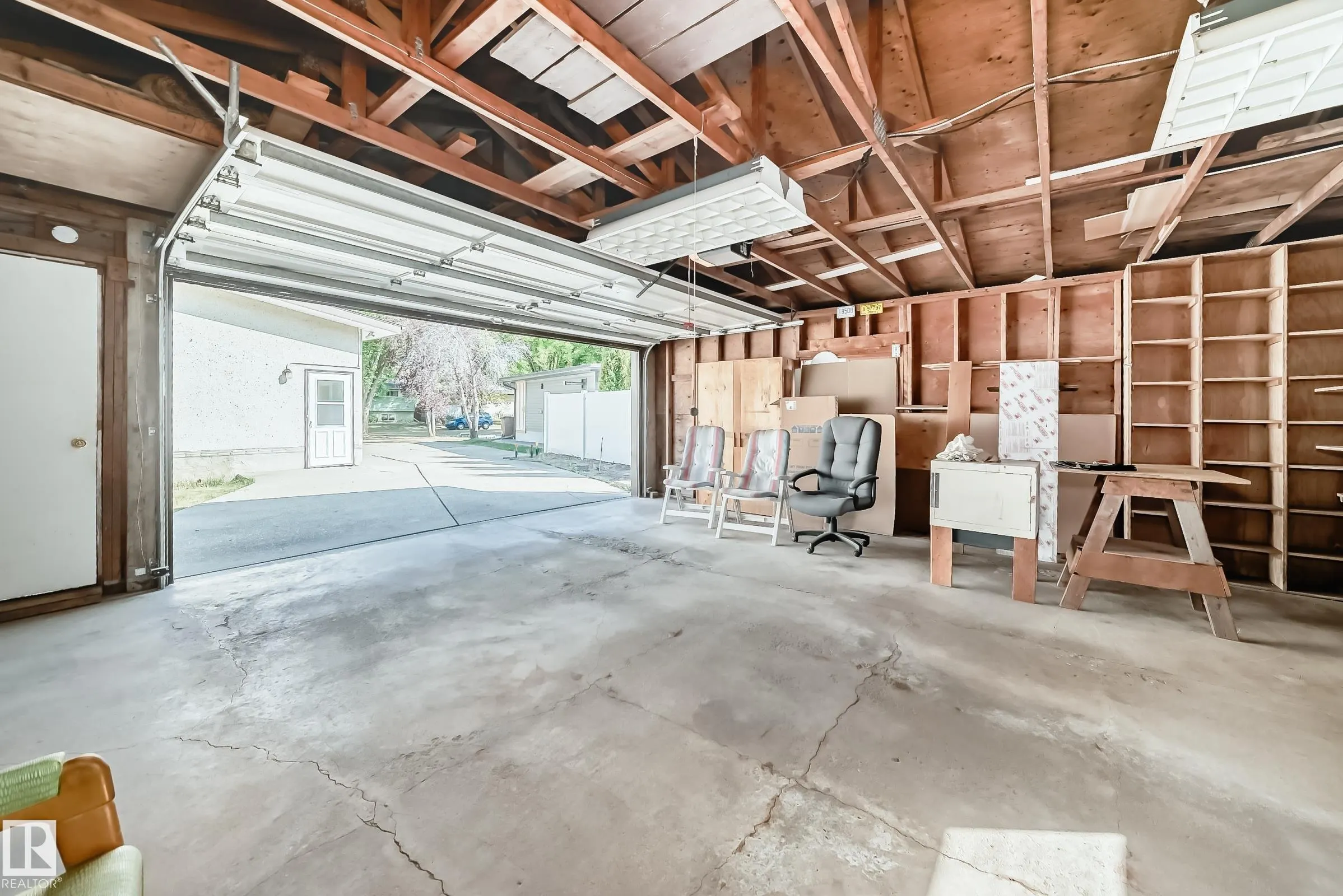 70 FLEETWOOD Crescent