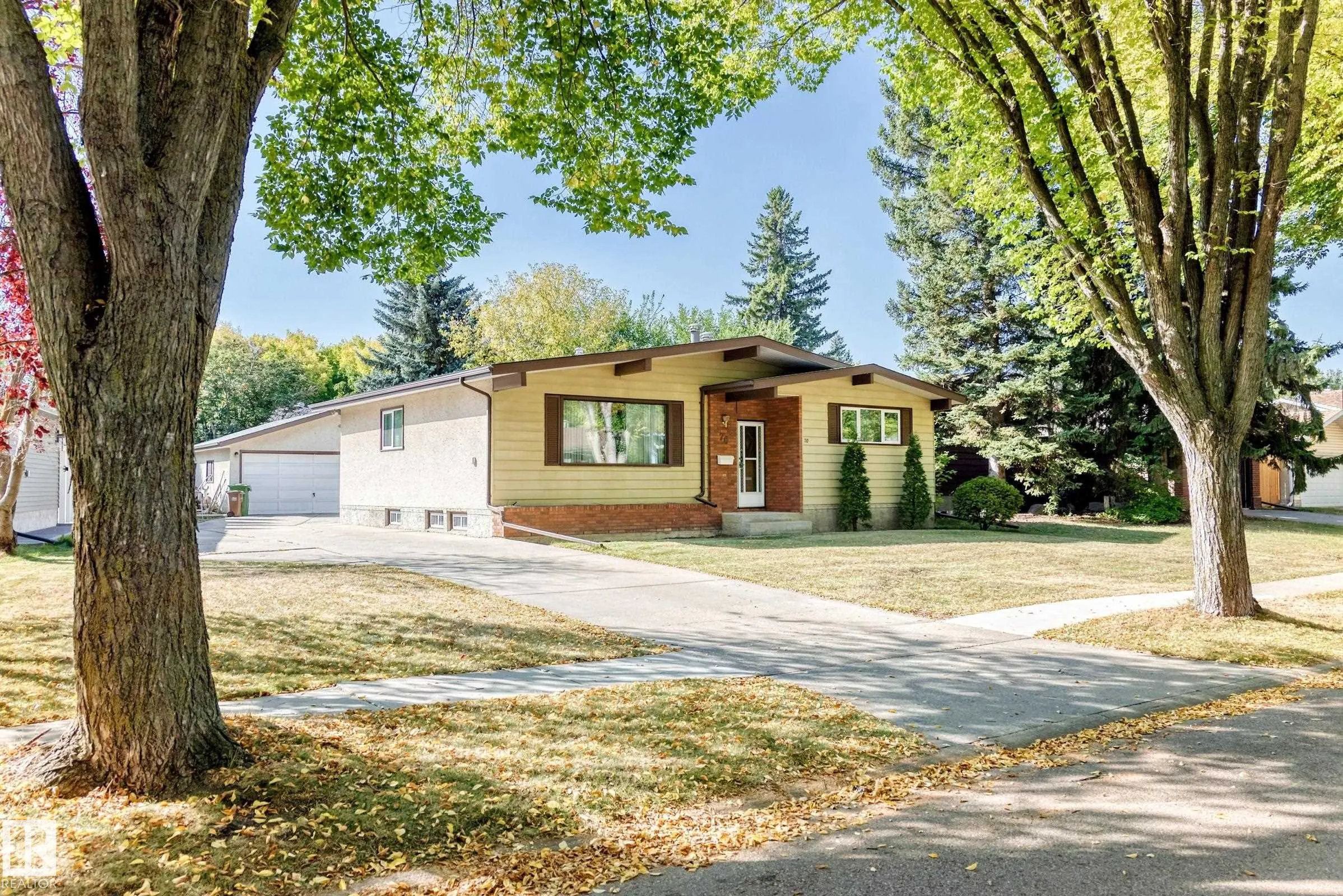 70 FLEETWOOD Crescent