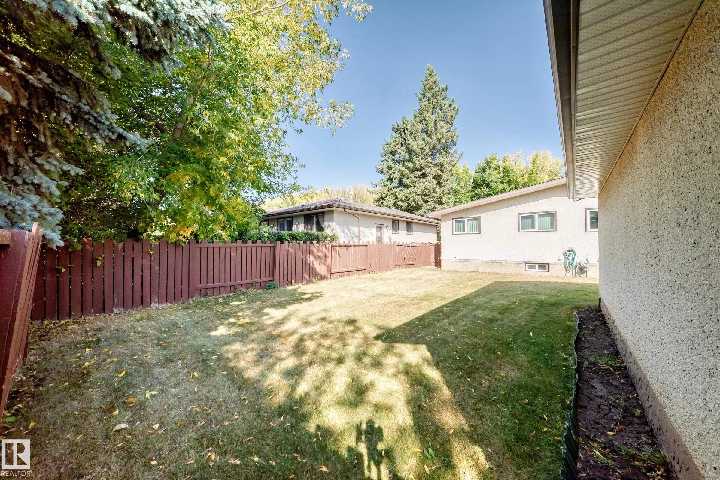70 FLEETWOOD Crescent