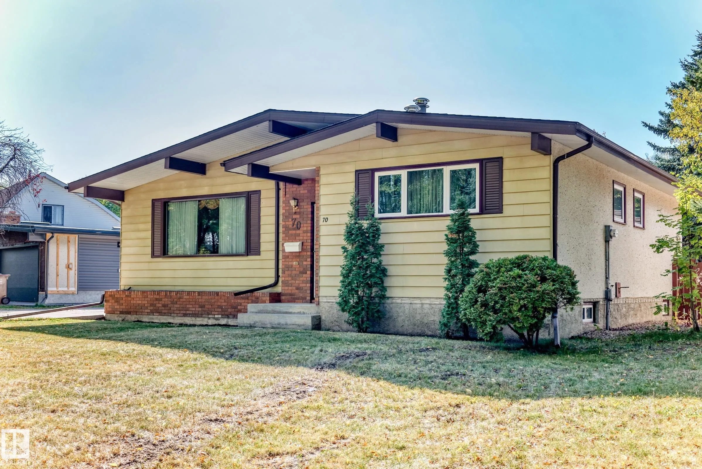 70 FLEETWOOD Crescent
