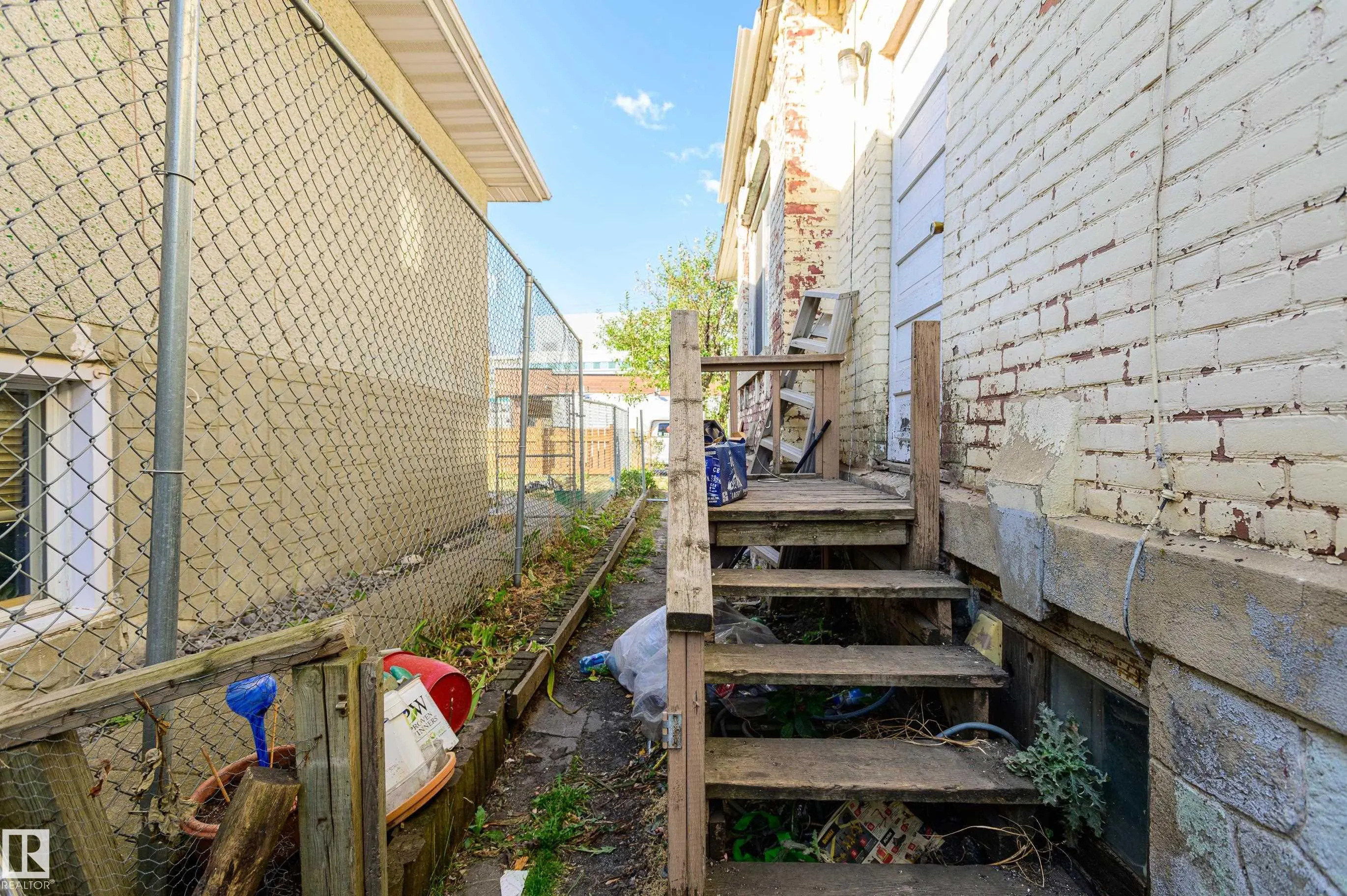 10947 98 Street