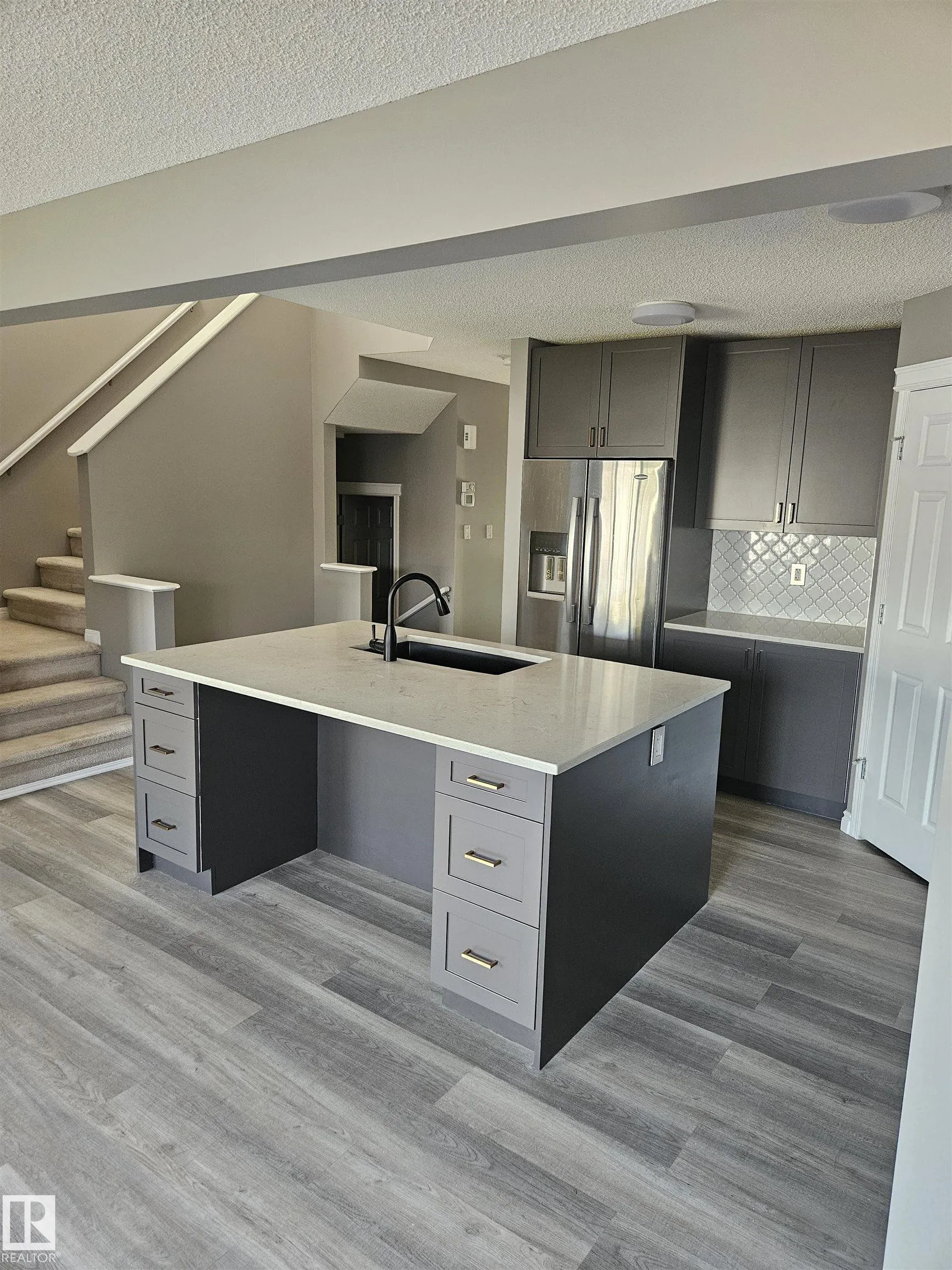 34 CALVERT Wynd