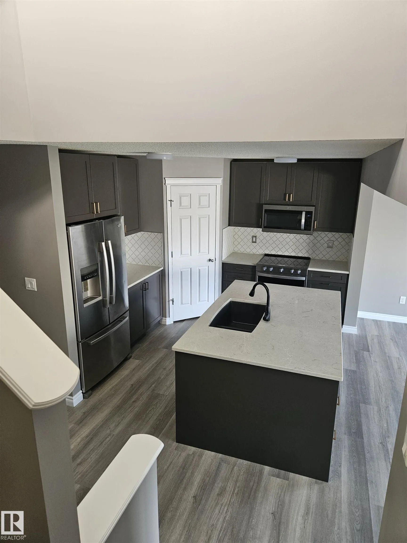 34 CALVERT Wynd