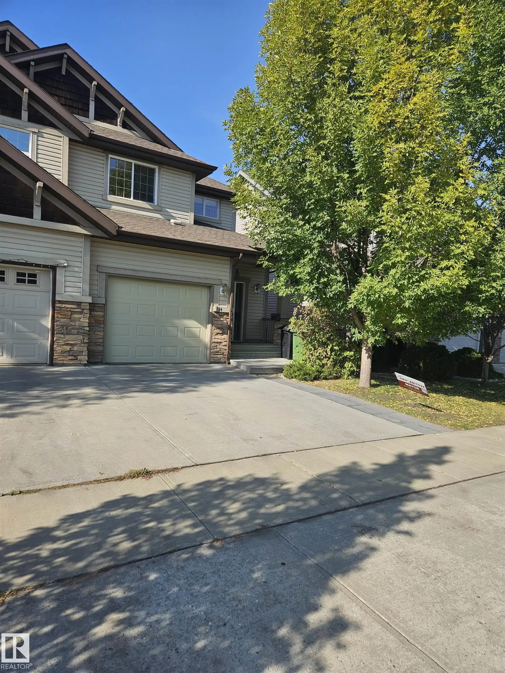 34 CALVERT Wynd