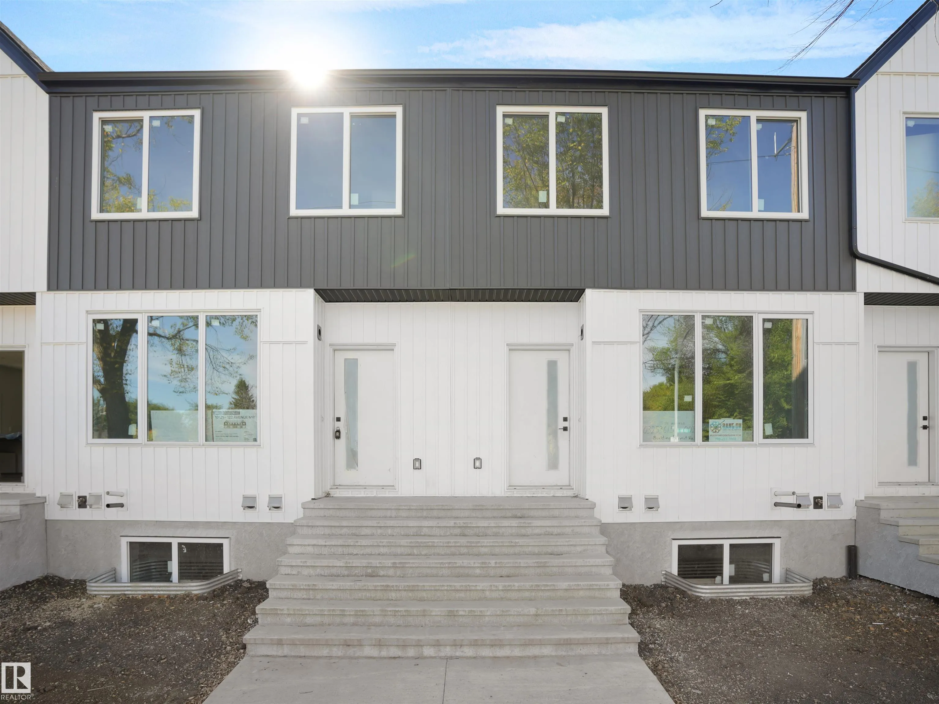 10121 122 Avenue