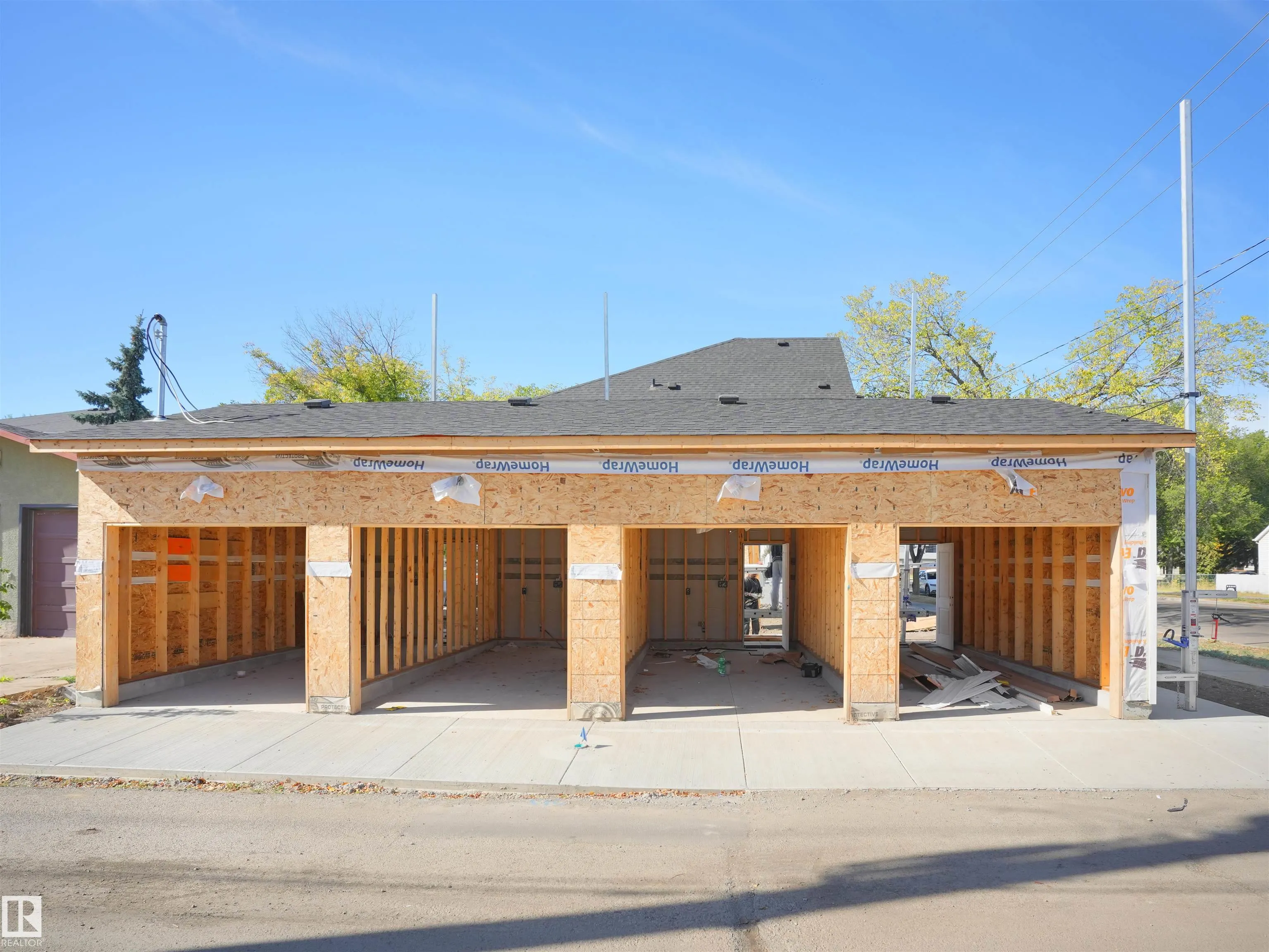 10121 122 Avenue