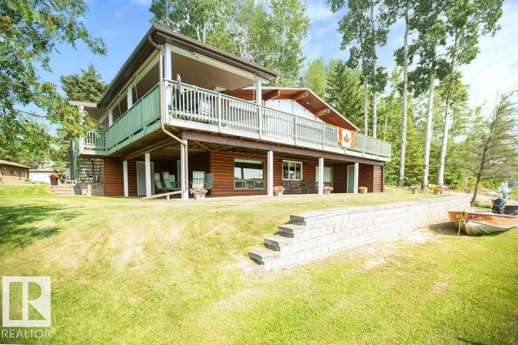 16 Maple Cresent