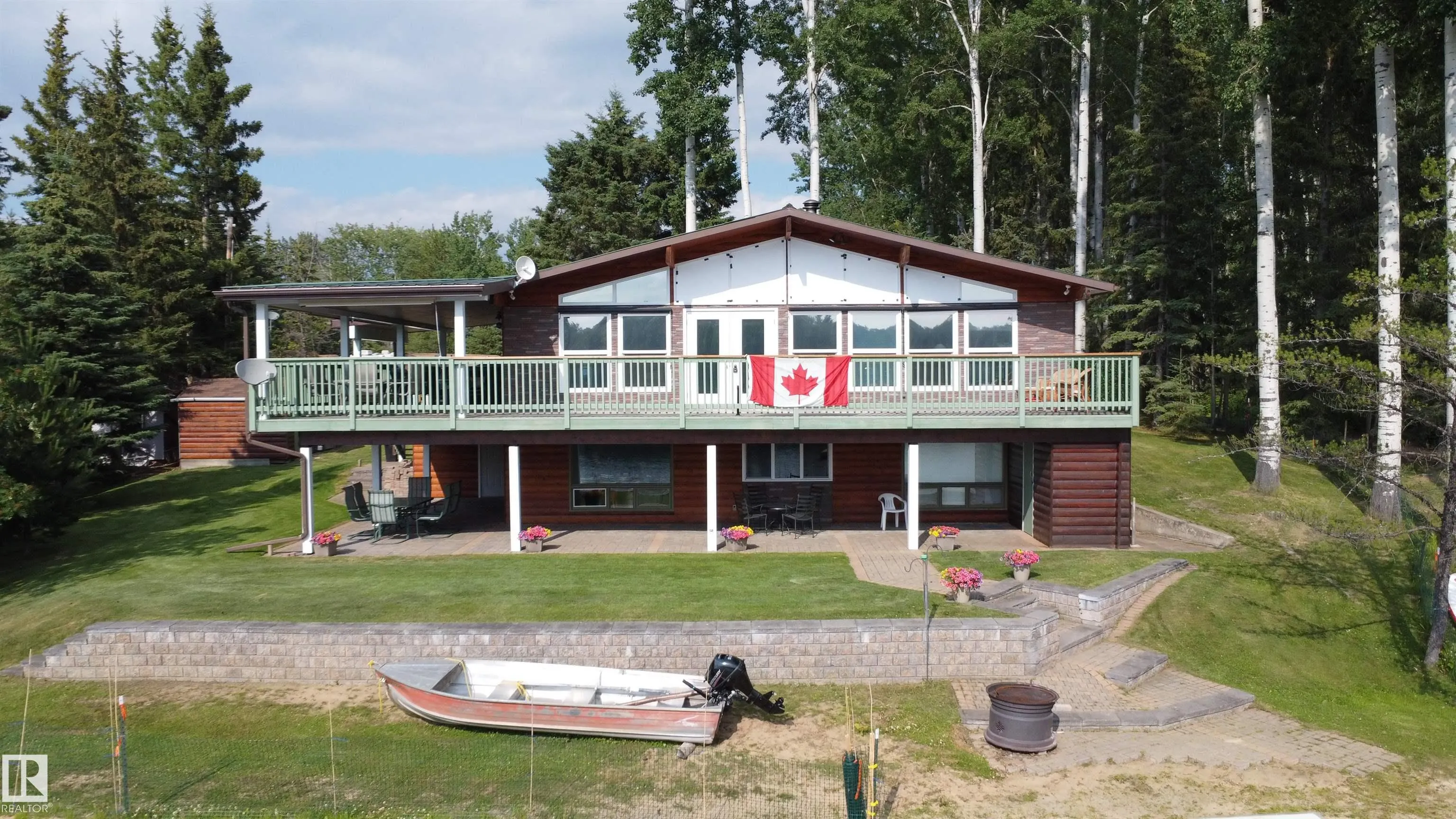 16 Maple Cresent