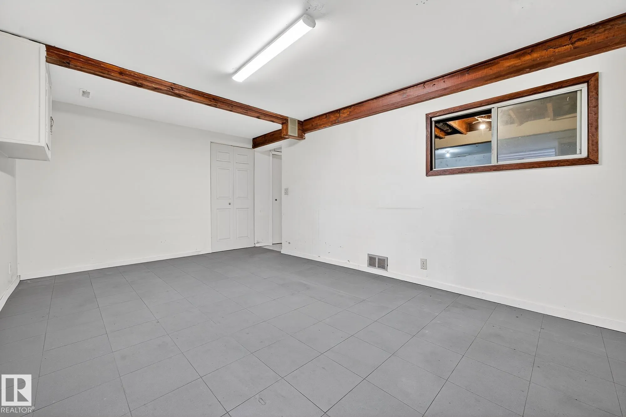 158 MAYFAIR Mews