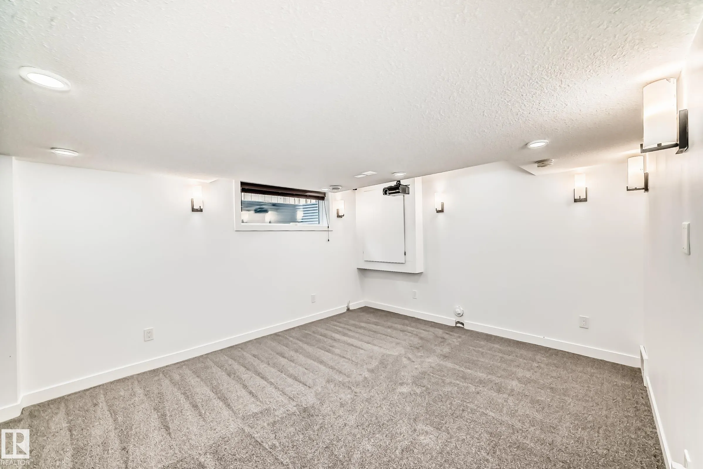 3313 KIDD Close